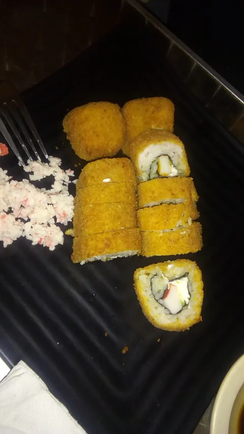 Tomodachi Sushi Restaurant image 4