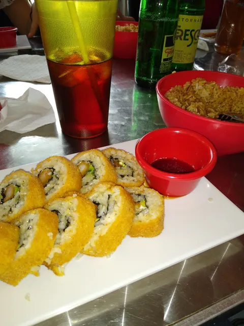 Tomodachi Sushi Restaurant image 8