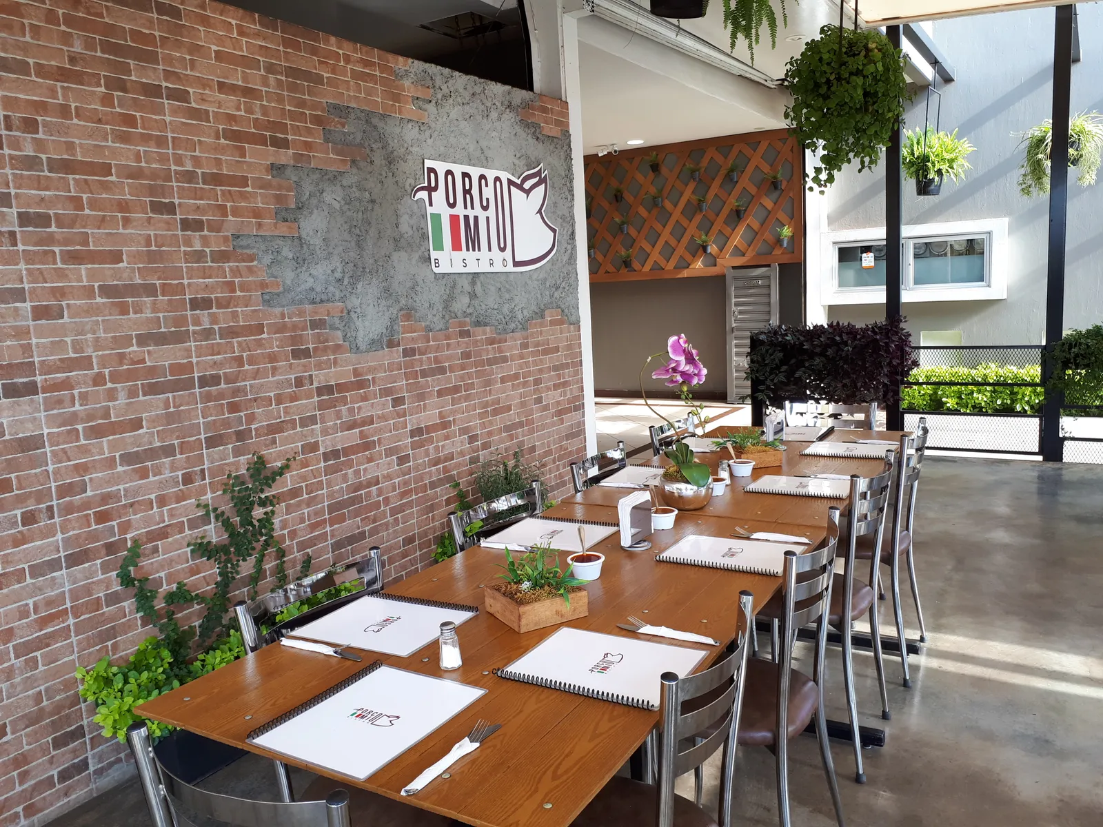 Porco Mio Bistro image 10