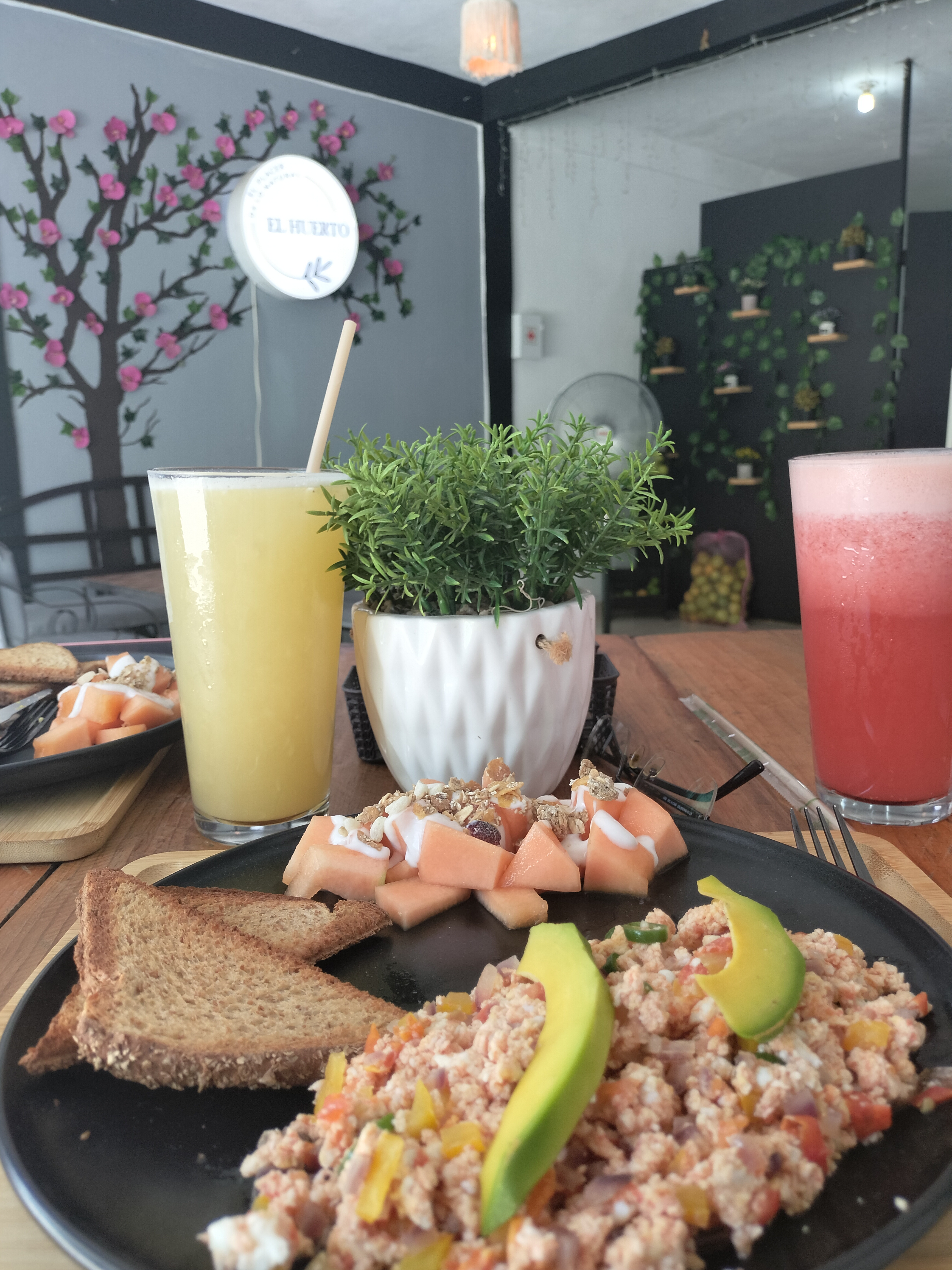 Taqueria La Sin Hueso image 5