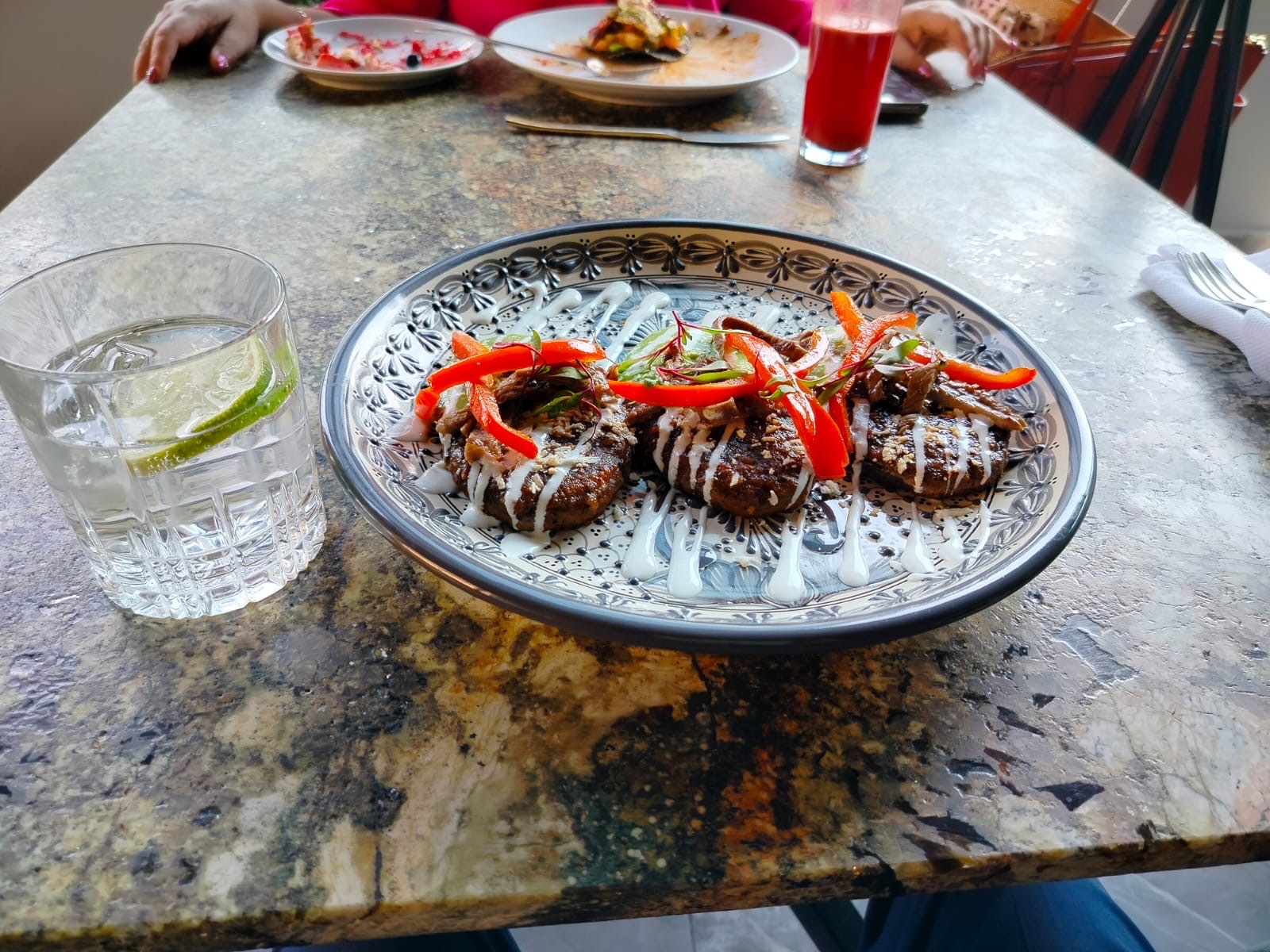 La Terrace by Cantón image 3