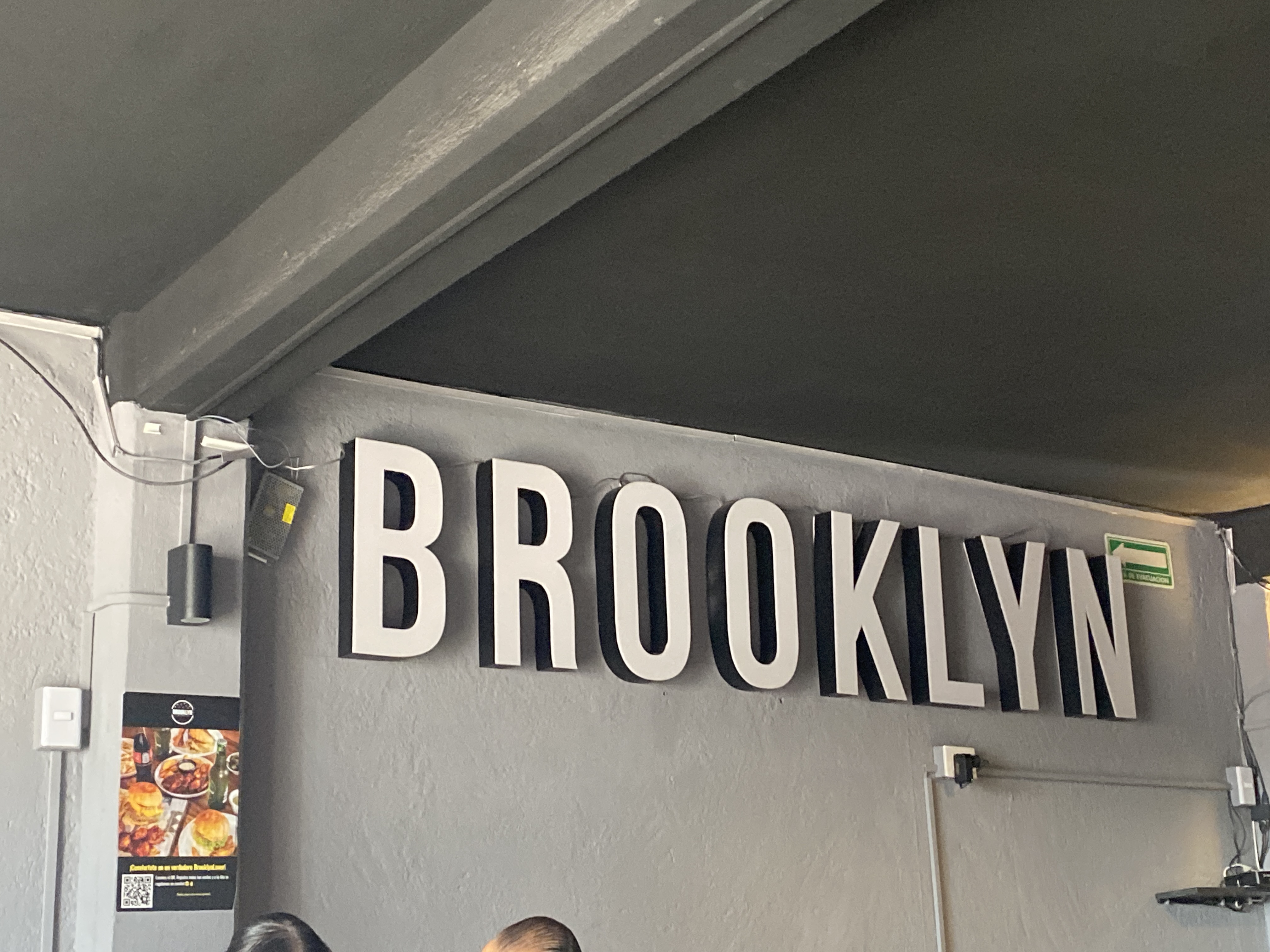 Brooklyn Burger & Grill Cholula image 8