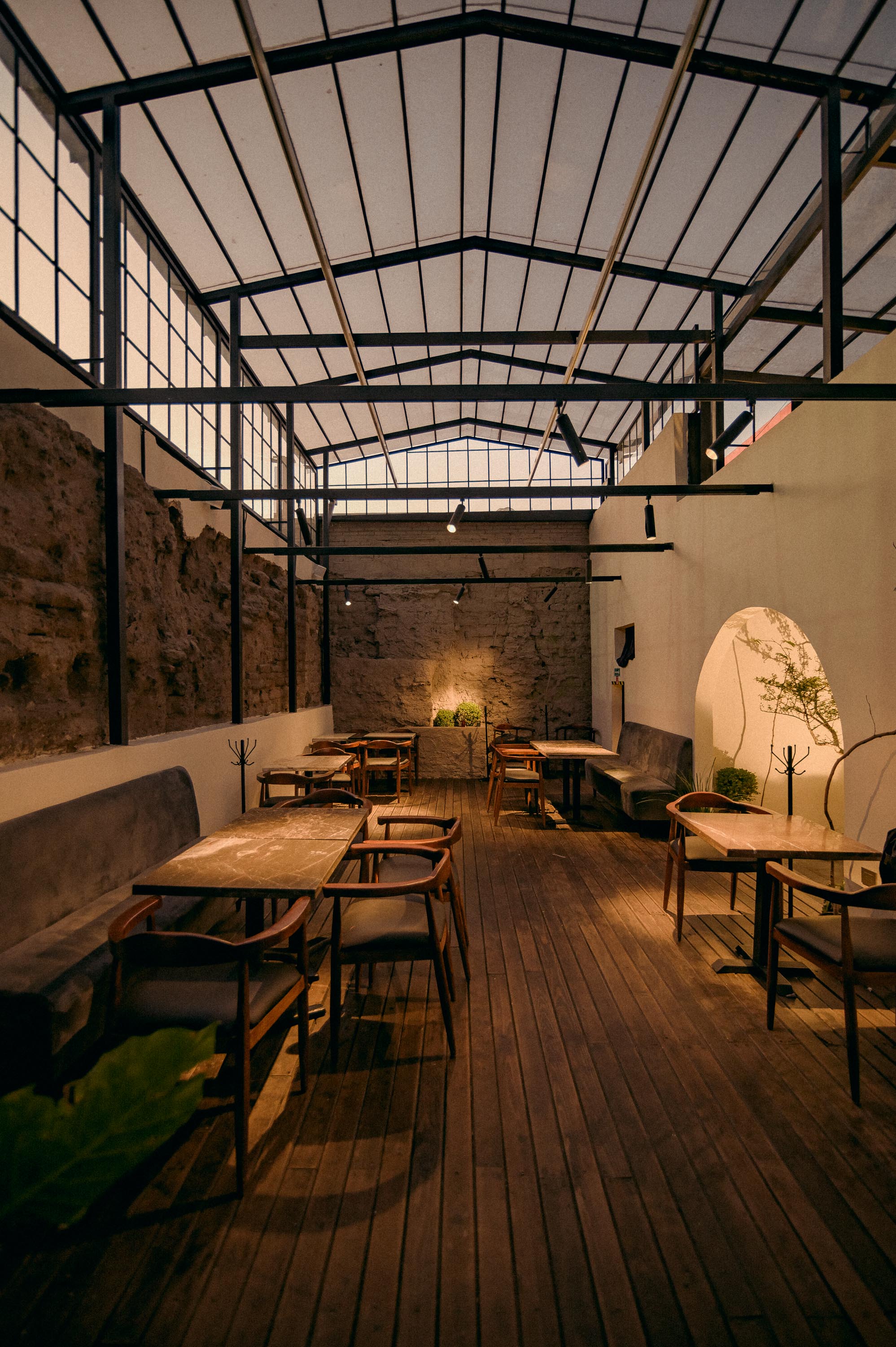 Valiente Kitchen Bar image 1