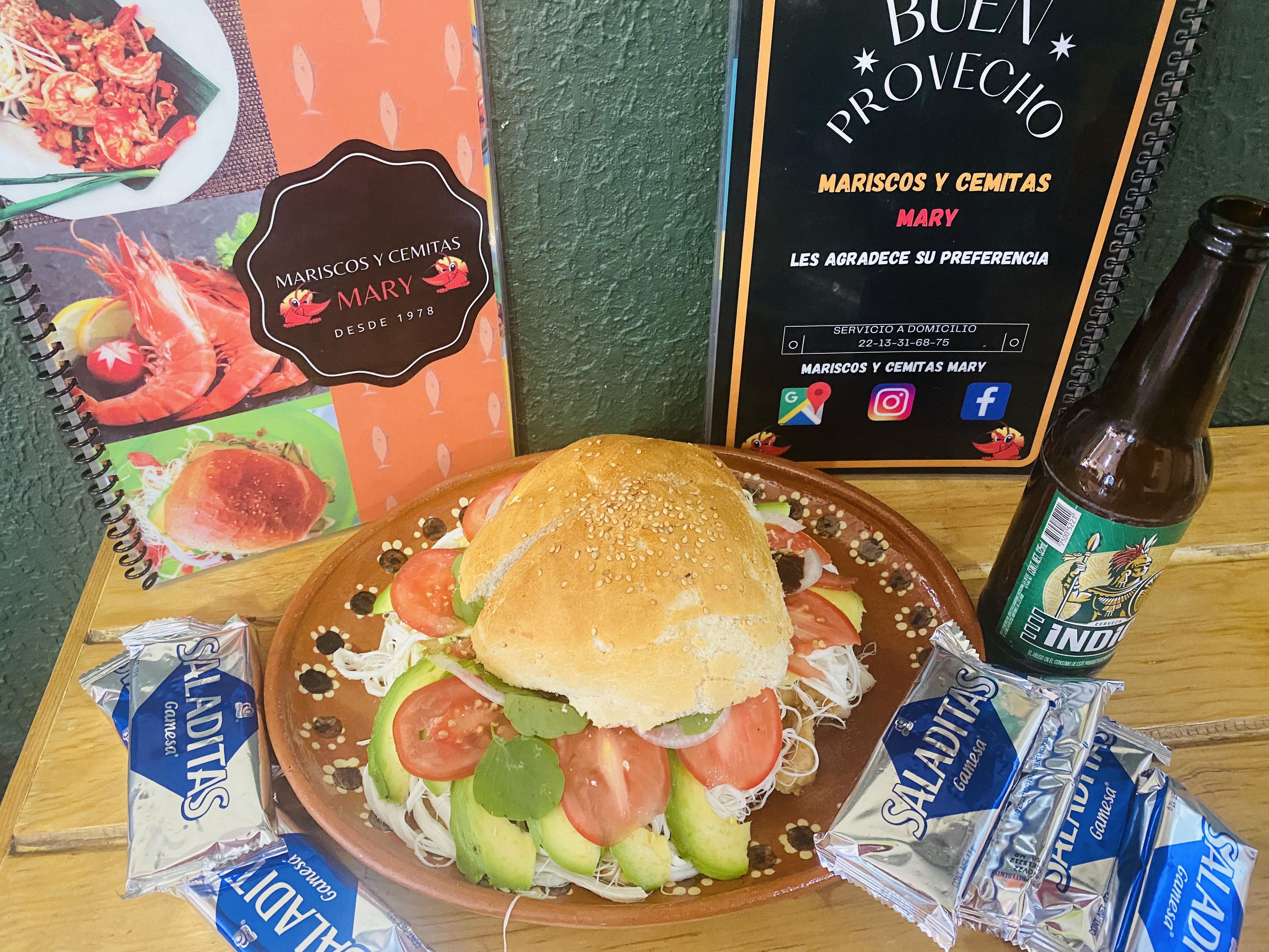 Mariscos Y Cemitas Mary image 3