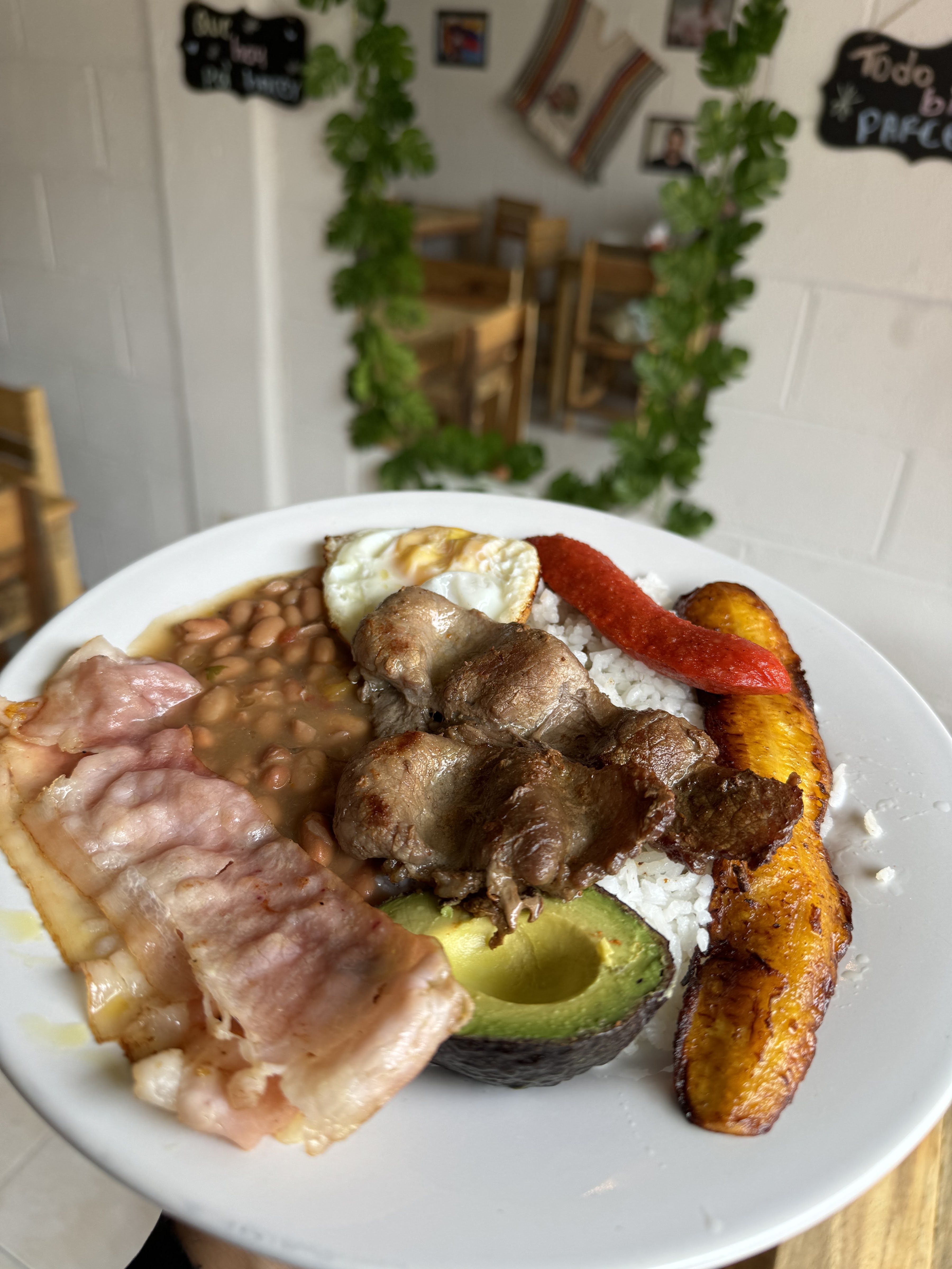 Que Chimba Parce! image 4