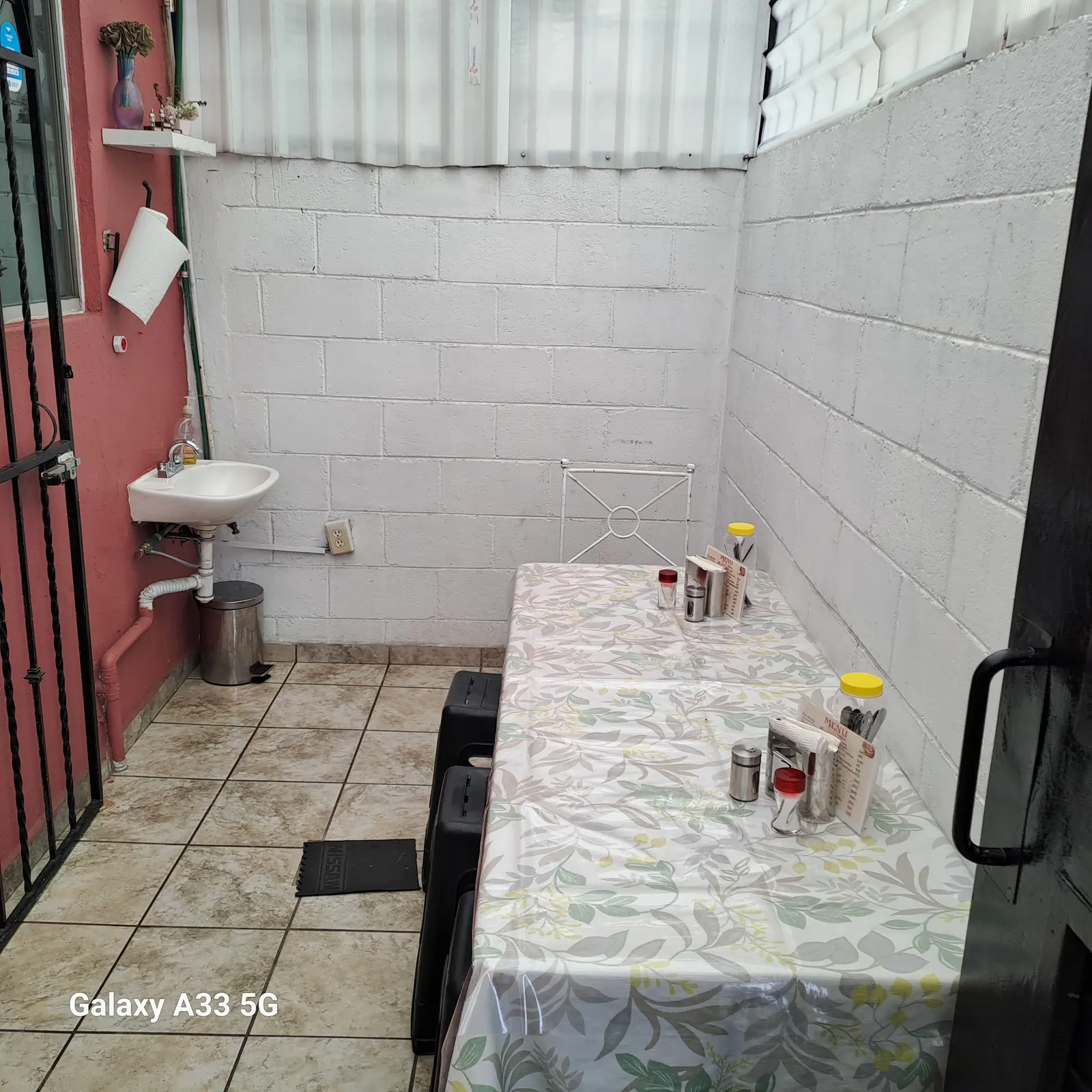 Cenaduria Las Comadres image 6