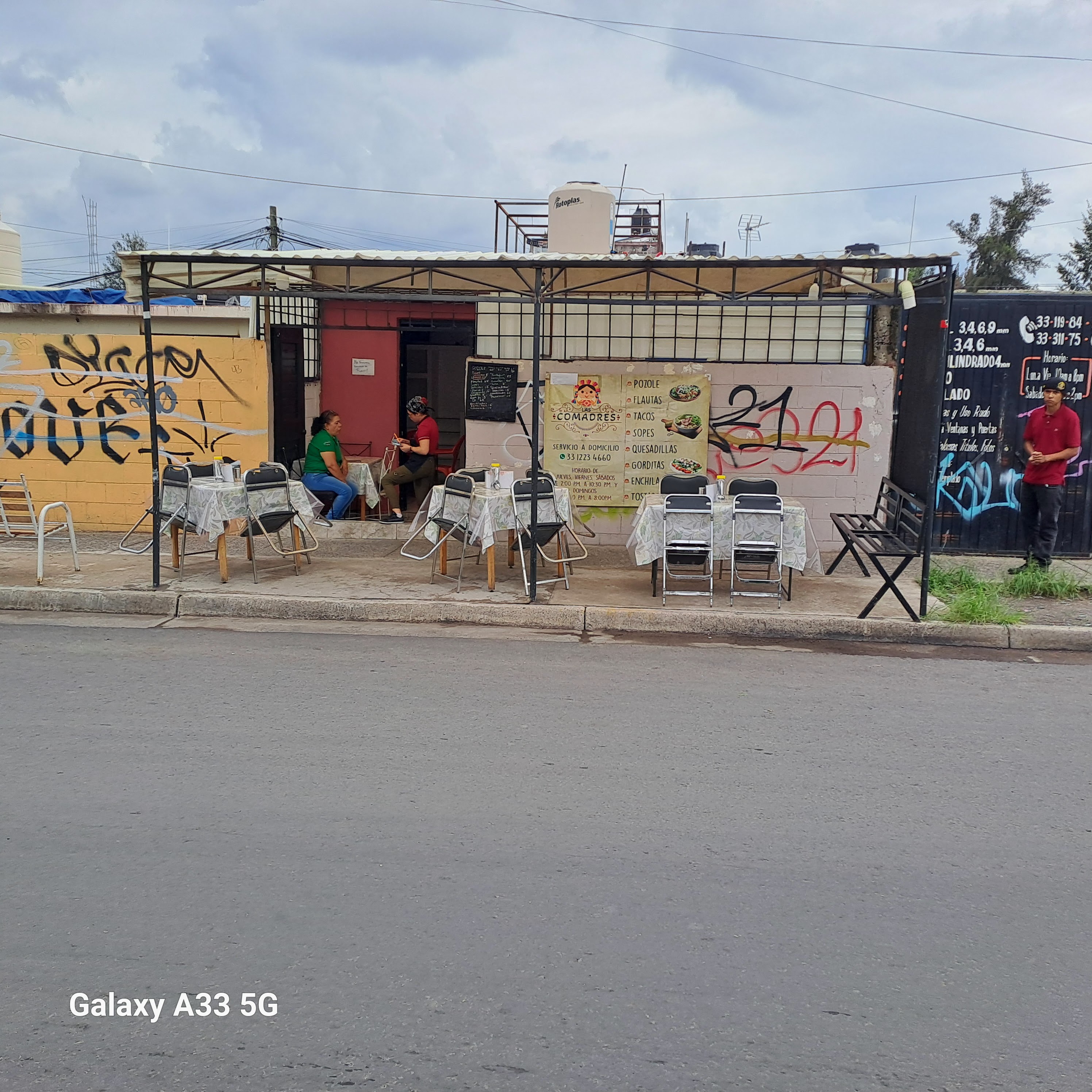 Cenaduria Las Comadres image 8