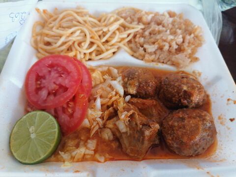 Los Tres Chefs image 3