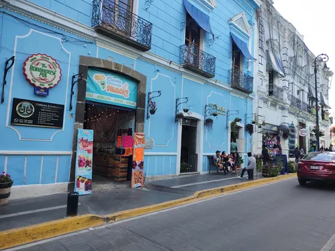 La Dueña image 1