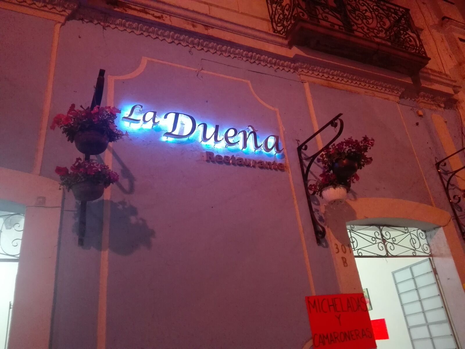 La Dueña image 8