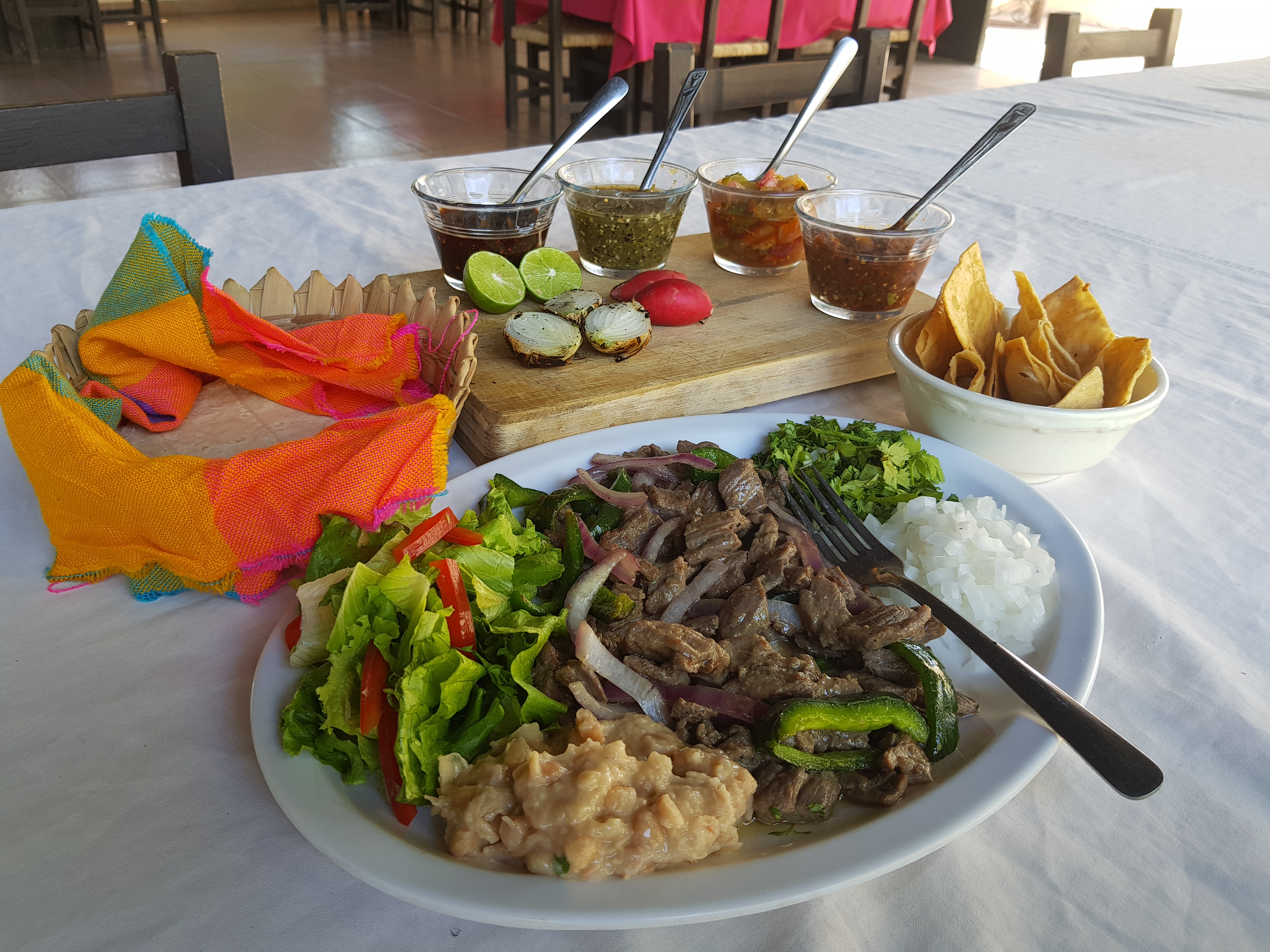 Encuentros restataurante bar image 2