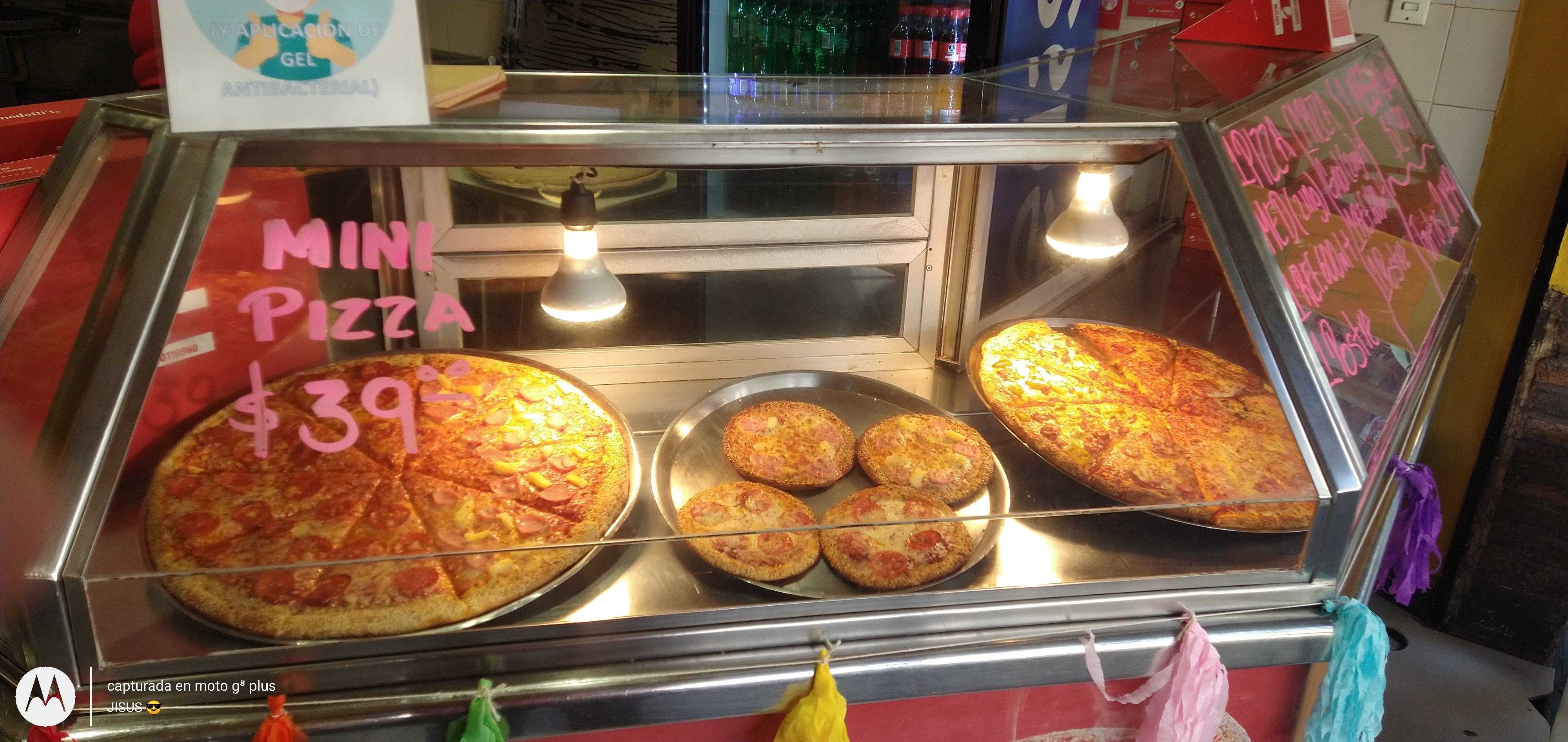 Benedetti's Pizza 18 de Julio image 7