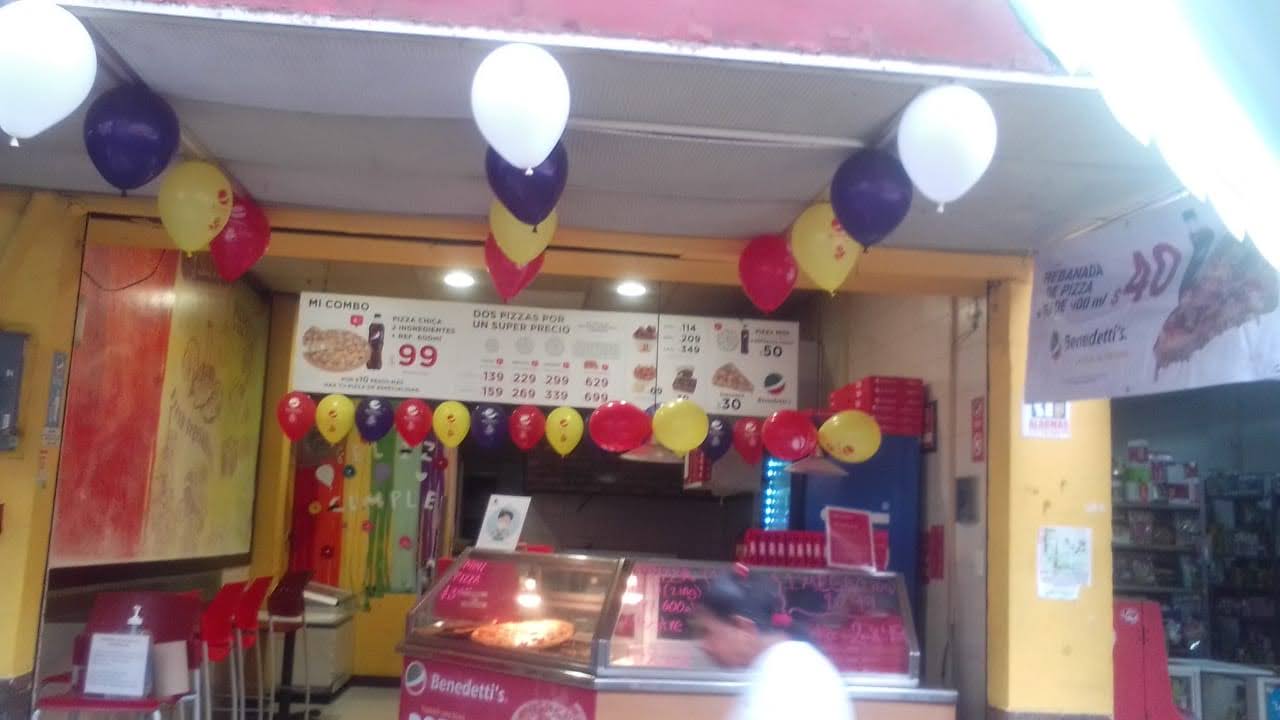 Benedetti's Pizza 18 de Julio image 8