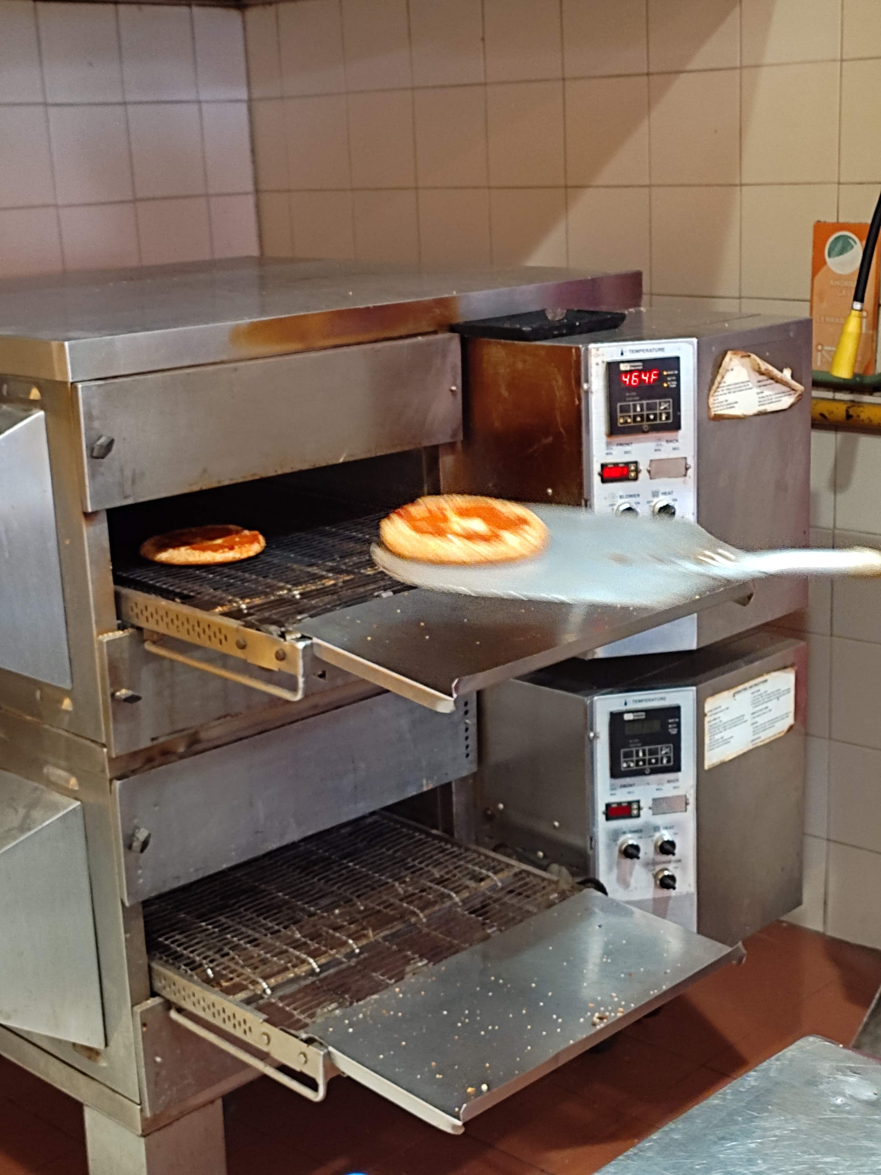 Benedetti's Pizza 18 de Julio image 10