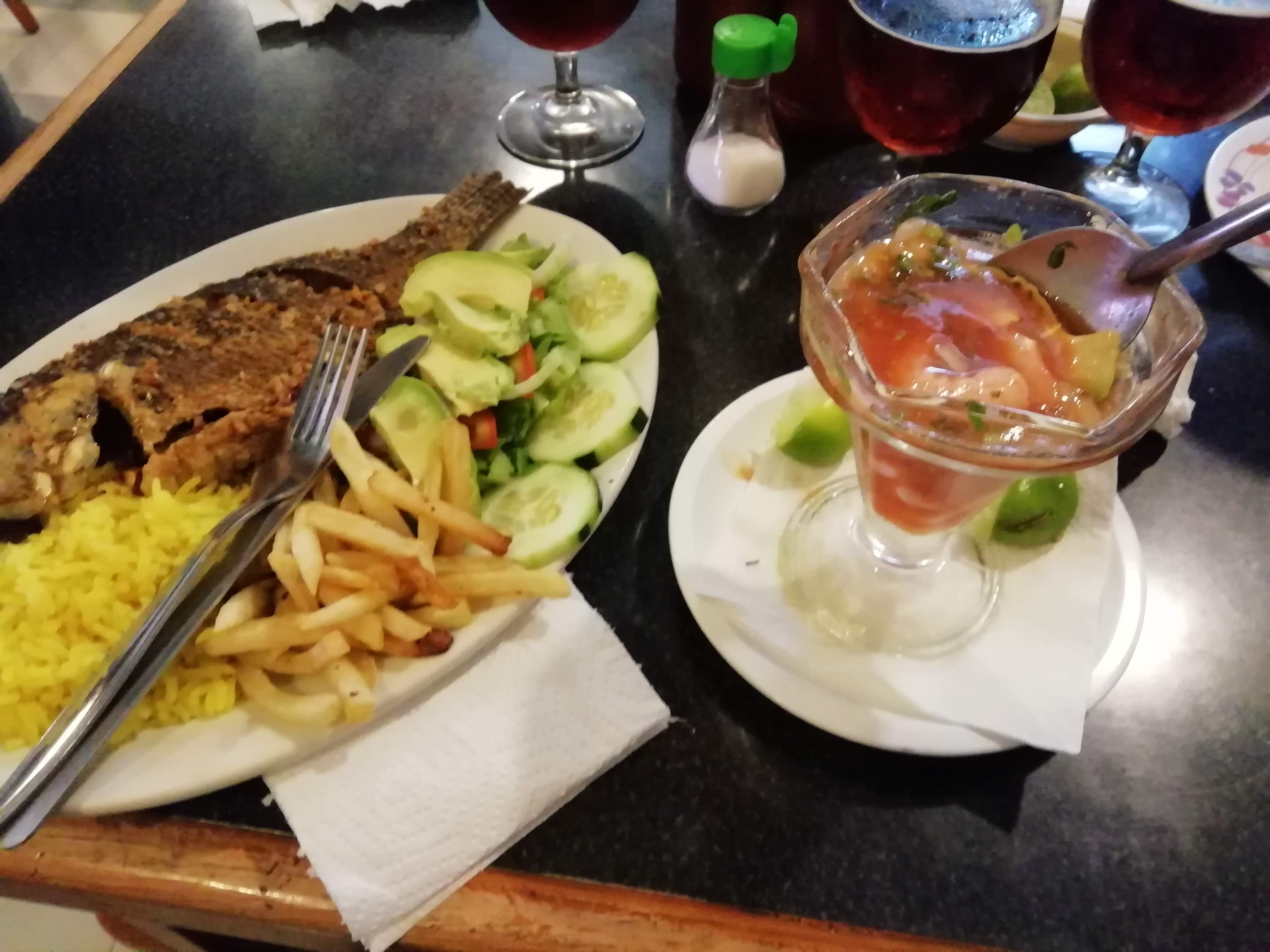 El Palacio De Los Mariscos image 6