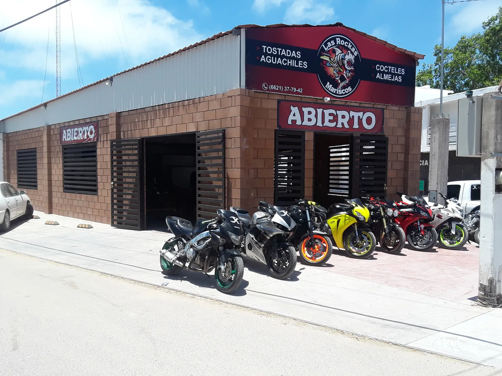 LAS ROCKAS MARISCOS image 5