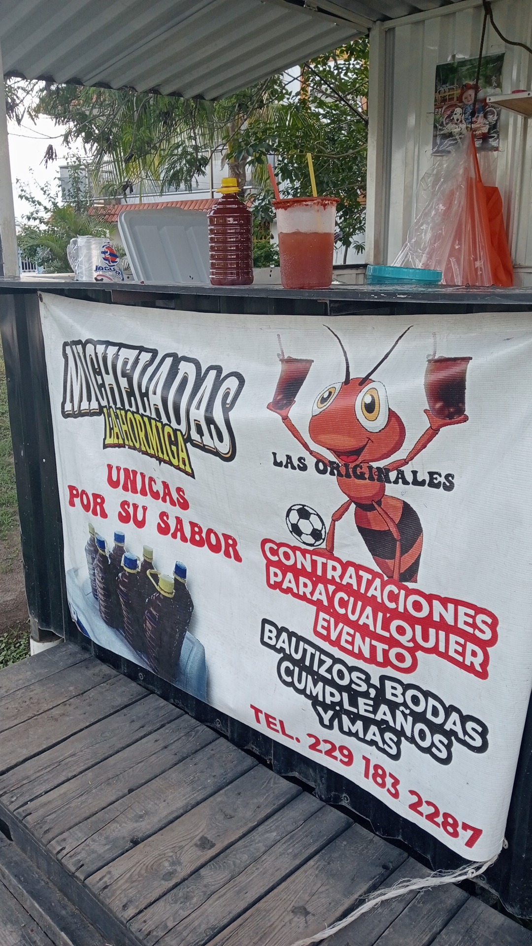 Micheladas La Hormiga image 2