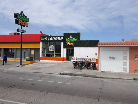 Yungla Pizza Puente Moreno image 1