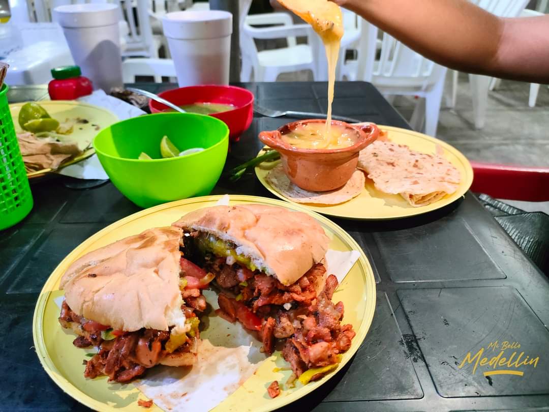 TAQUERIA "EL TITIAXCA" Suc. Lagos de puente moreno. image 4