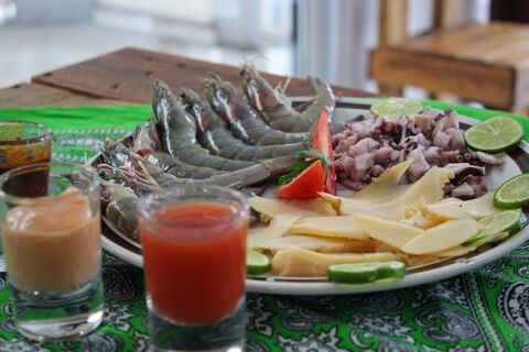 Jarochos Mariscos & Beer image 7