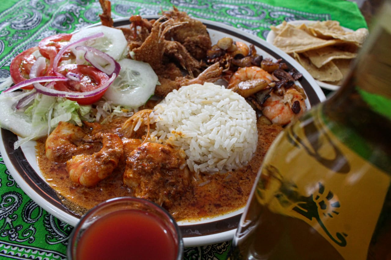 Jarochos Mariscos & Beer image 8