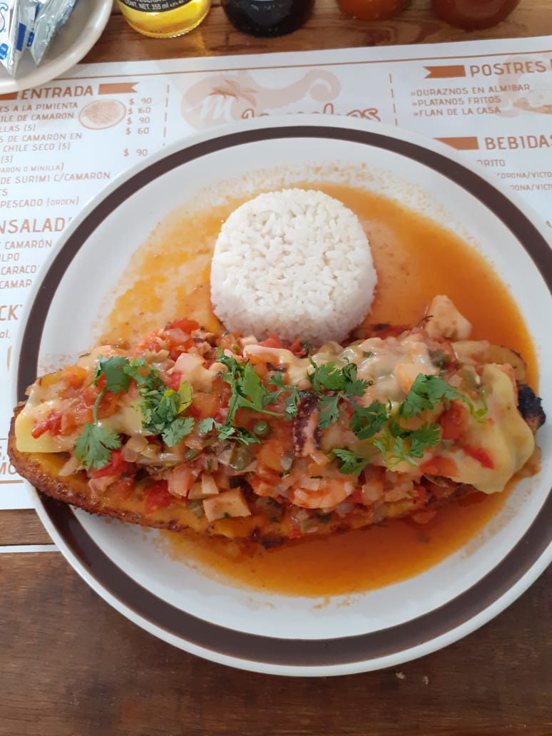 Jarochos Mariscos & Beer image 9