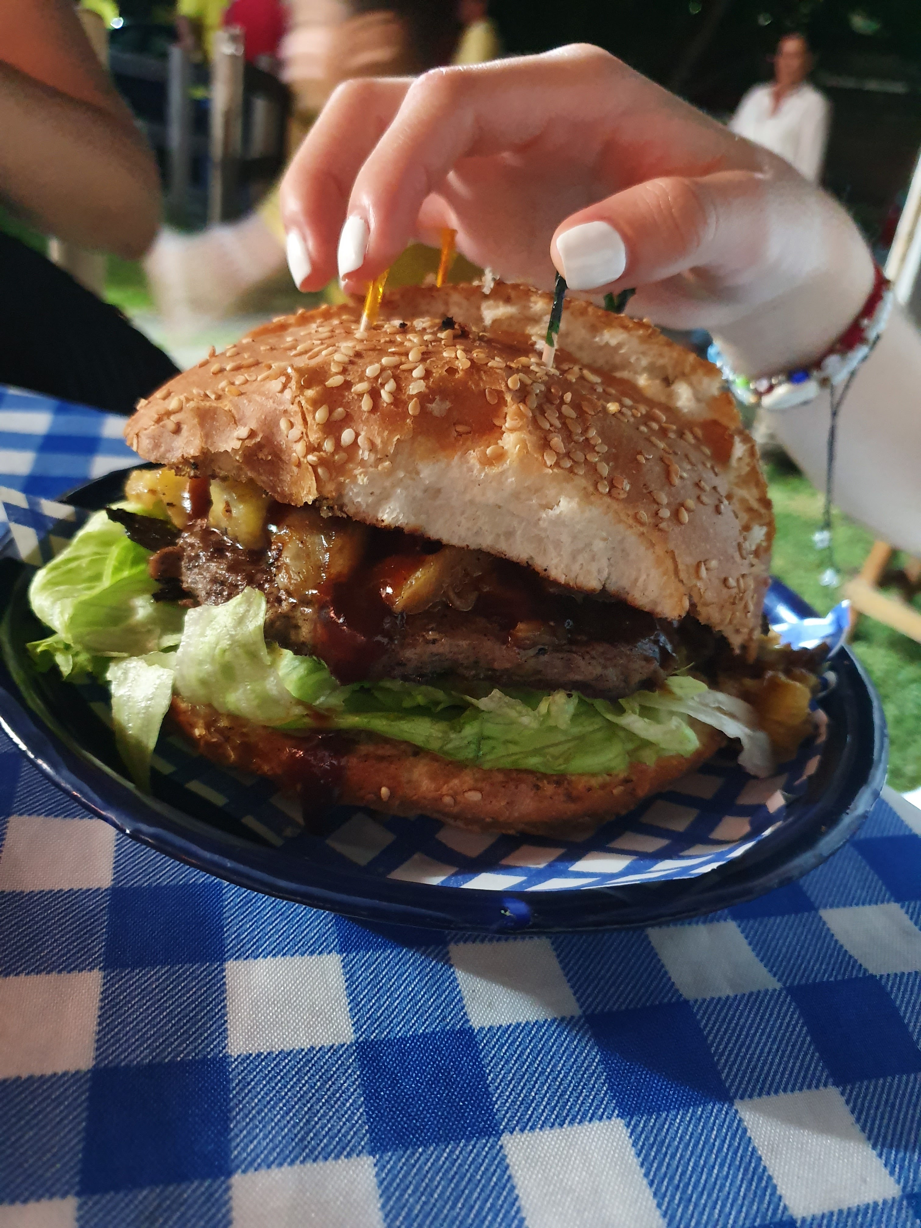 Dogos & Burgers image 5