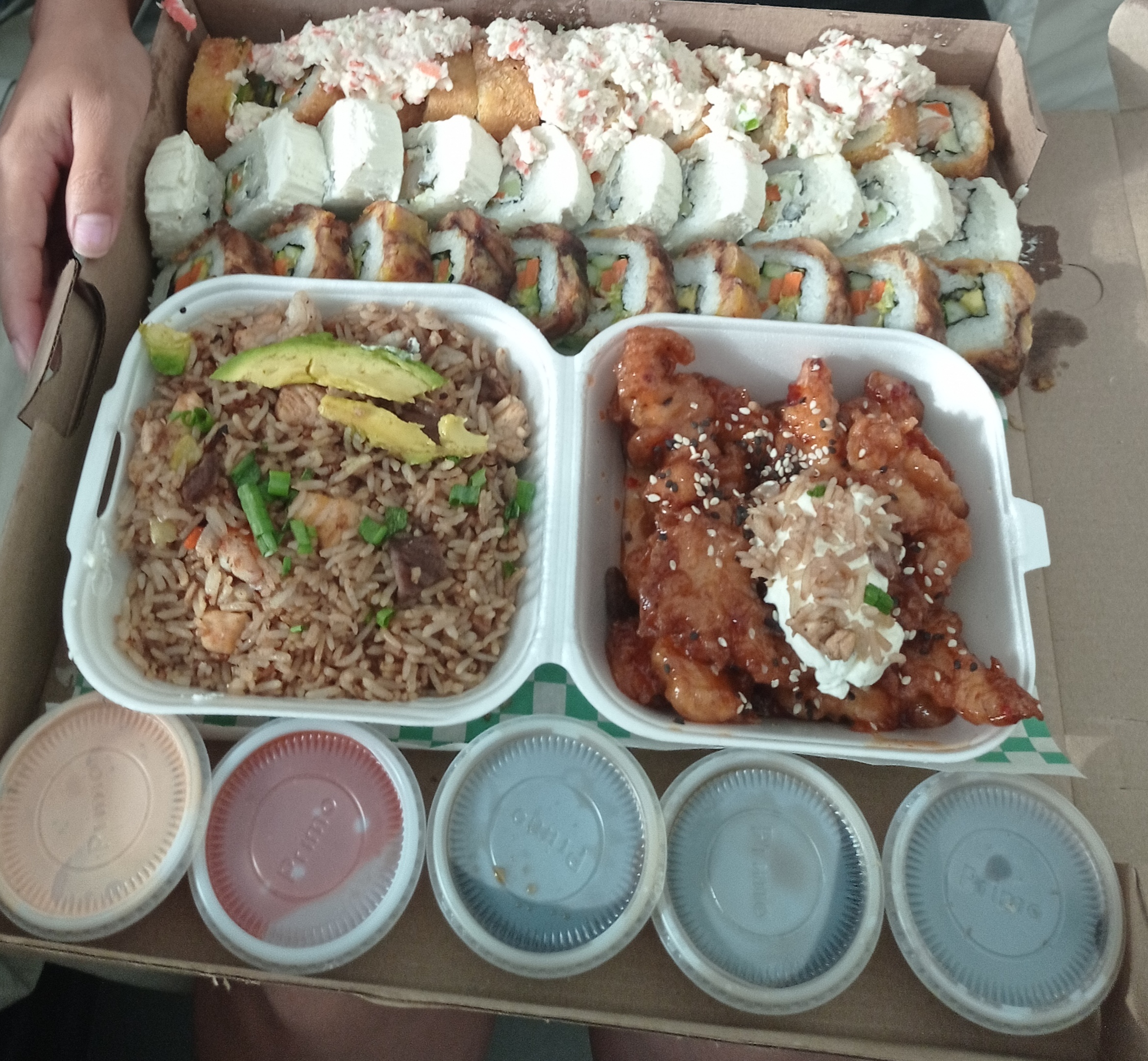 Sushi Roll San José image 3