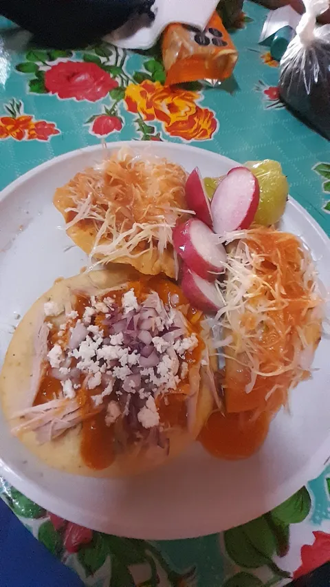 Gorditas Y Pollos Al Carbón Chon image 1