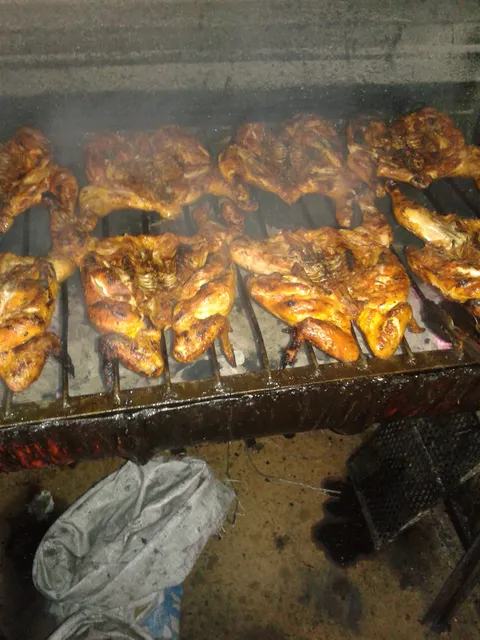 Gorditas Y Pollos Al Carbón Chon image 7