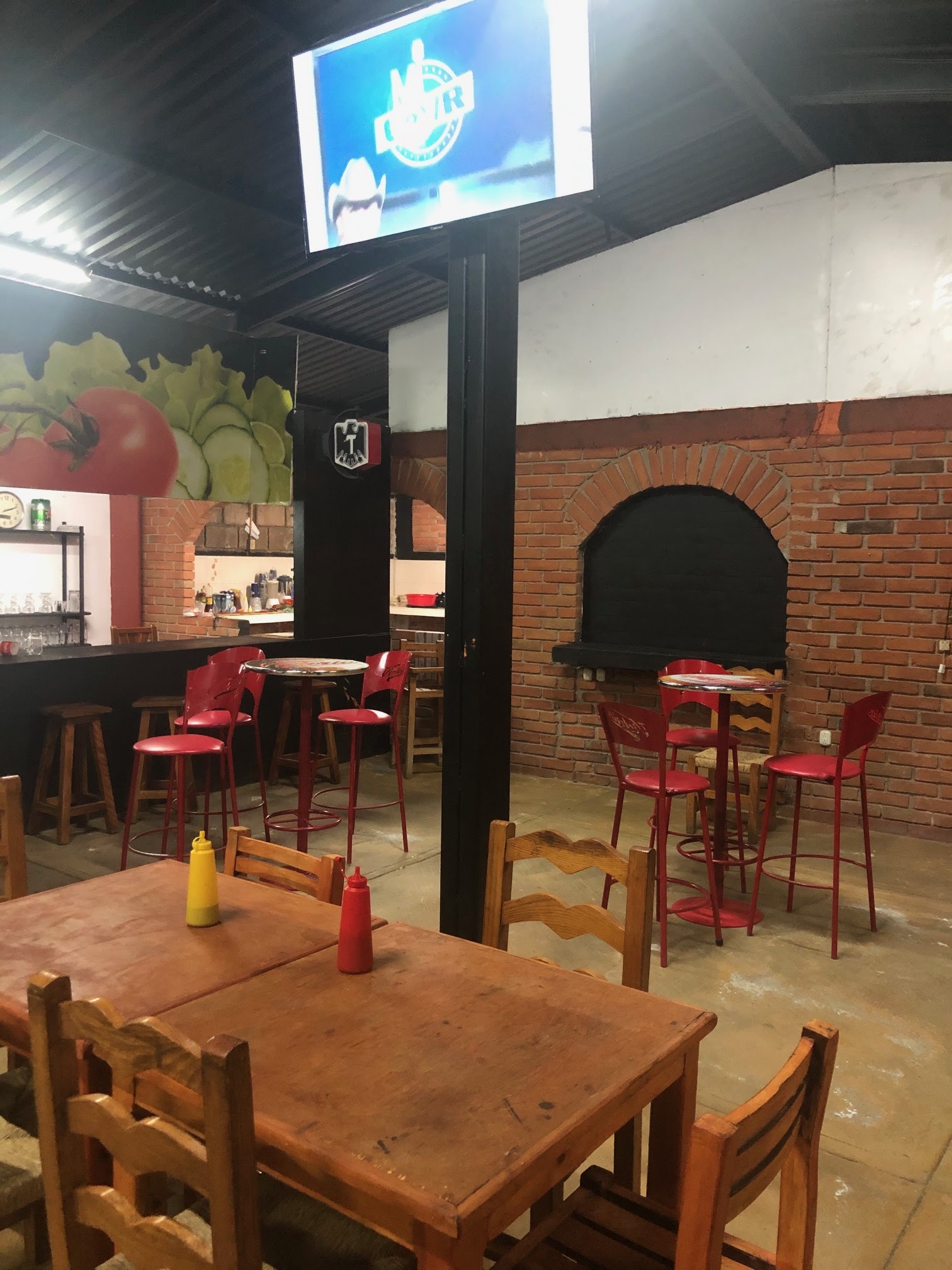 Los Agaves centro chelero y botanero image 6