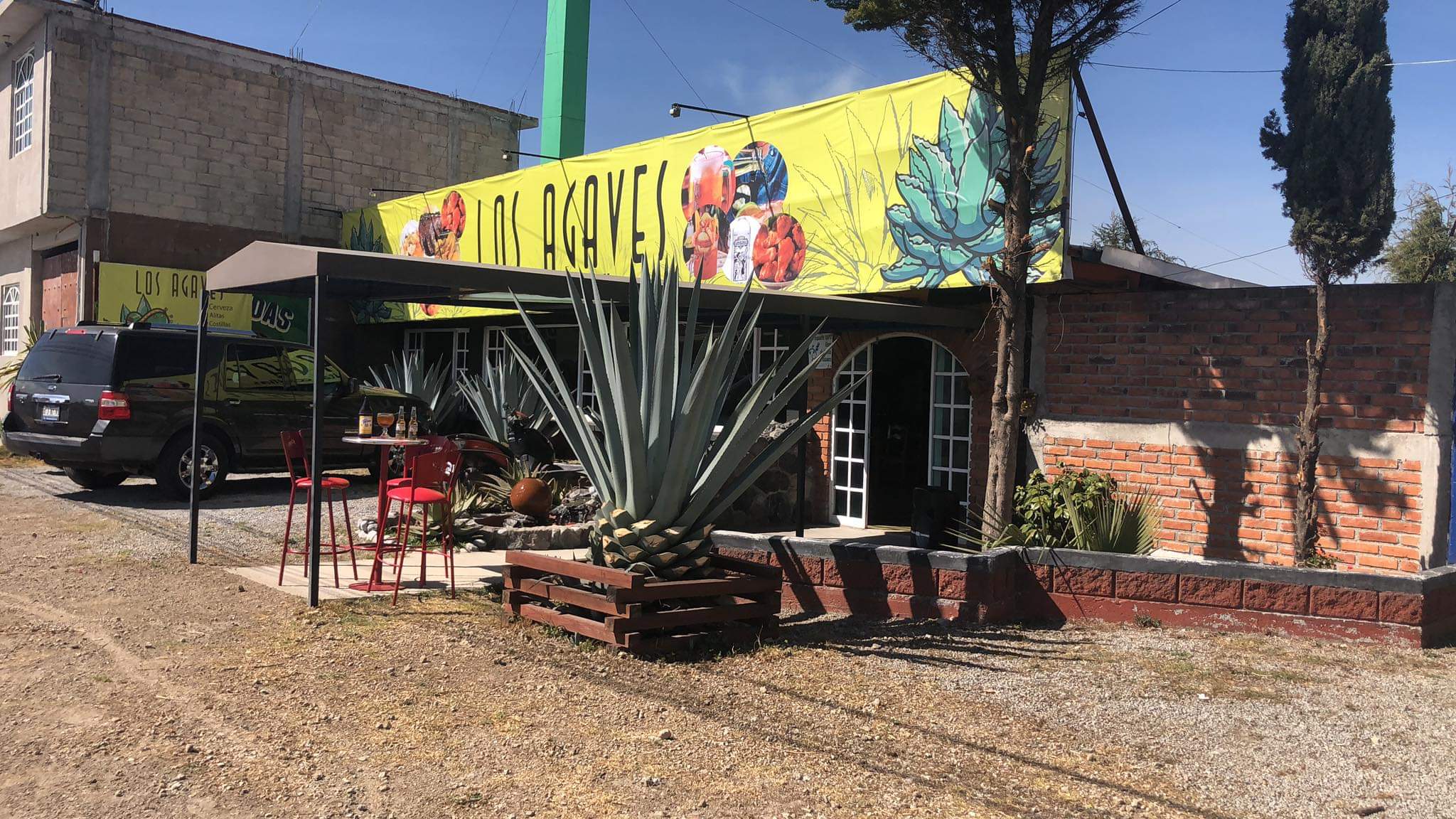 Los Agaves centro chelero y botanero image 7