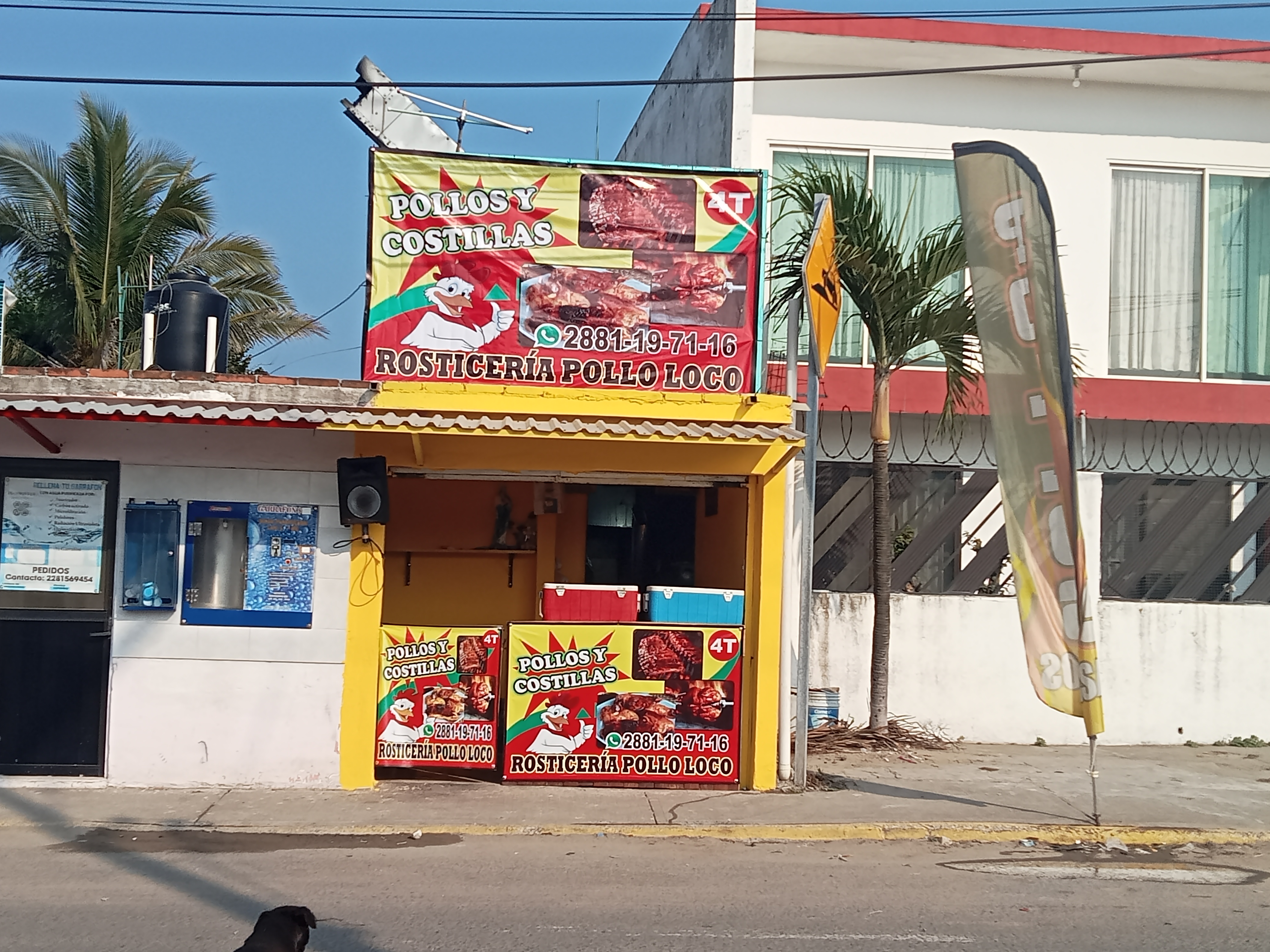 Rosticeria Pollo Loco image 1