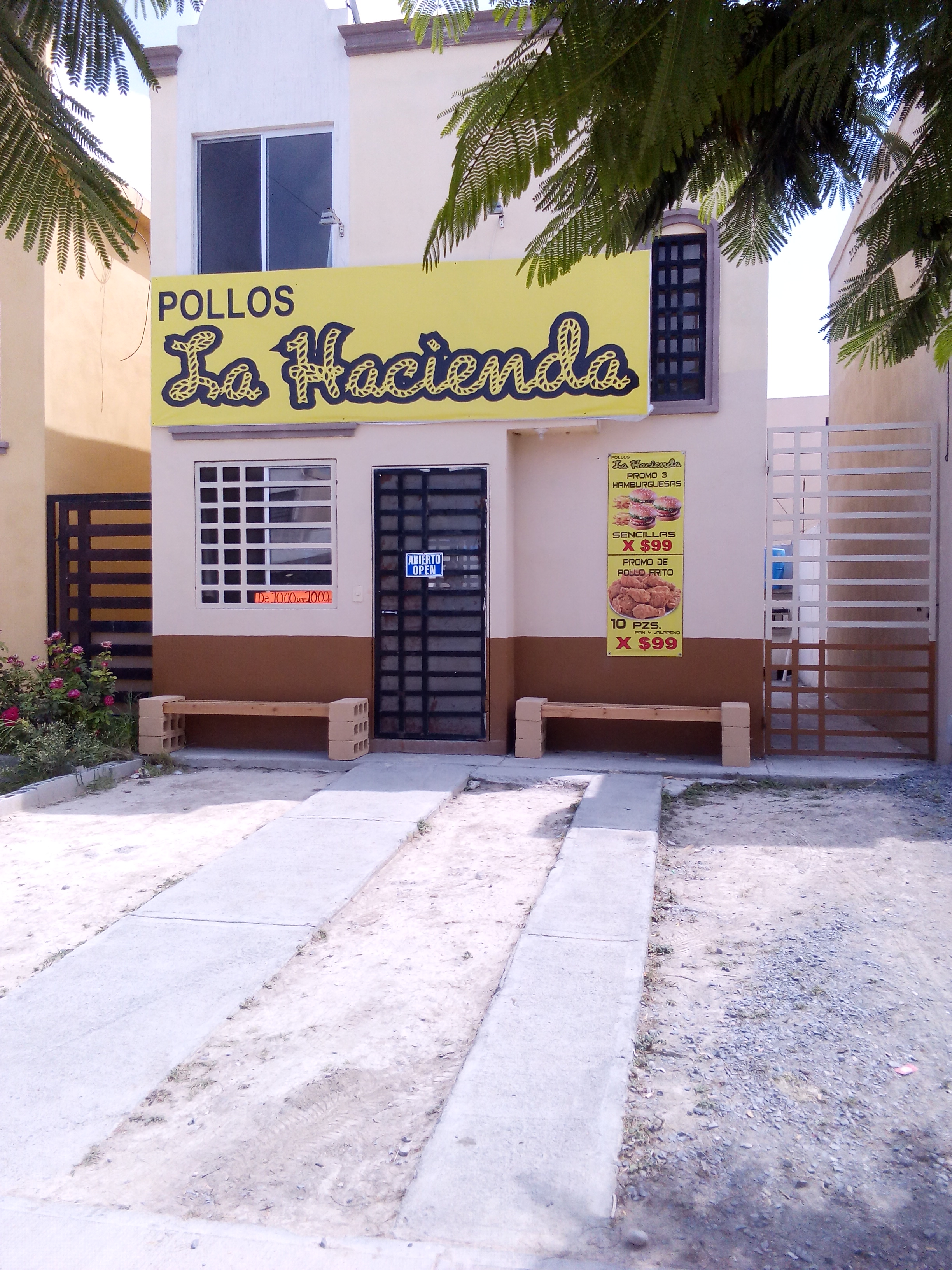 Pollos La Hacienda Villas image 8