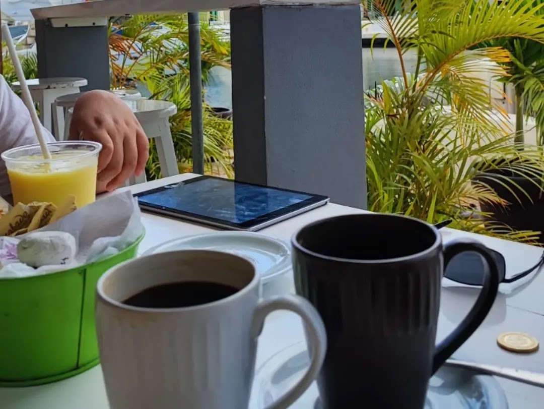 Bamboo Cafe & Smoothies image 7