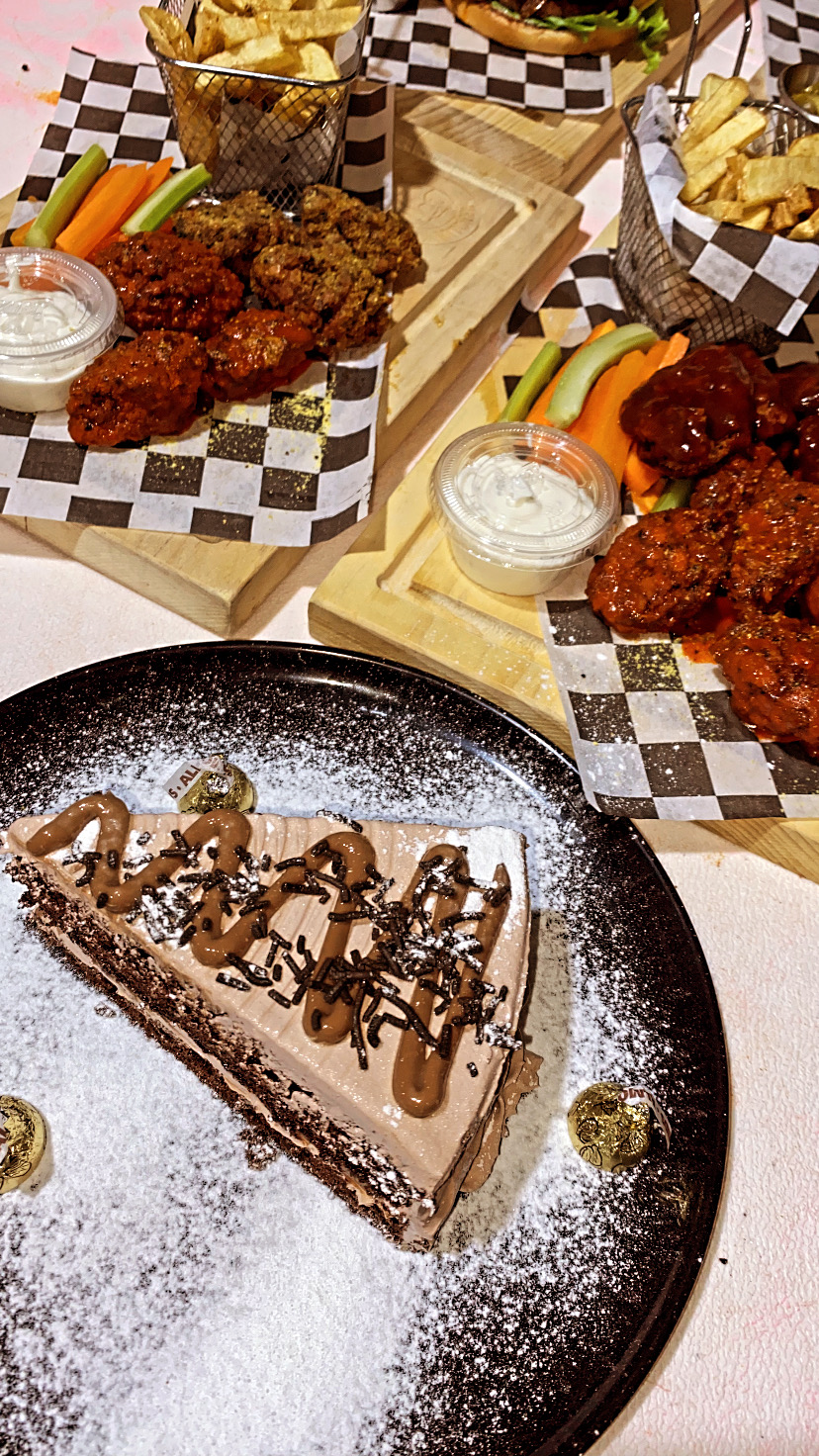 Tavo's kitchen image 6