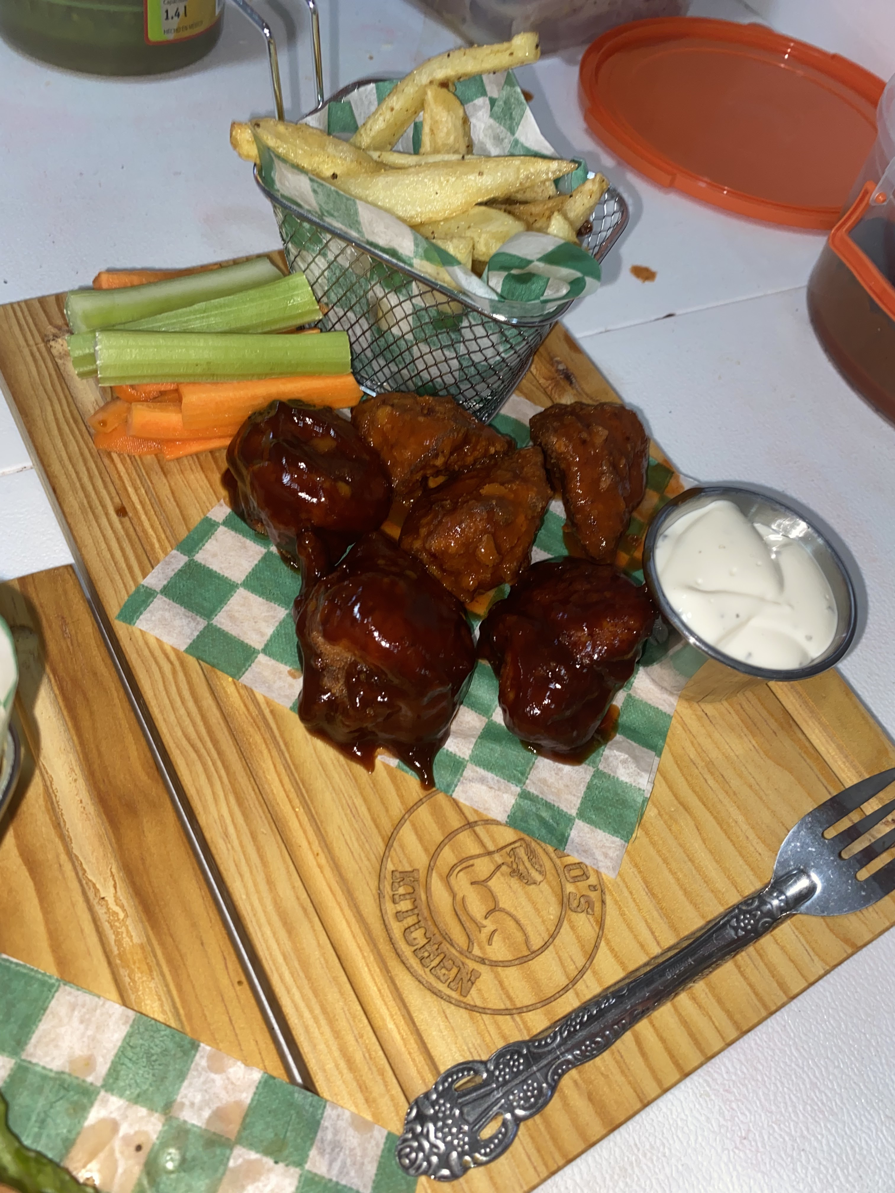 Tavo's kitchen image 8