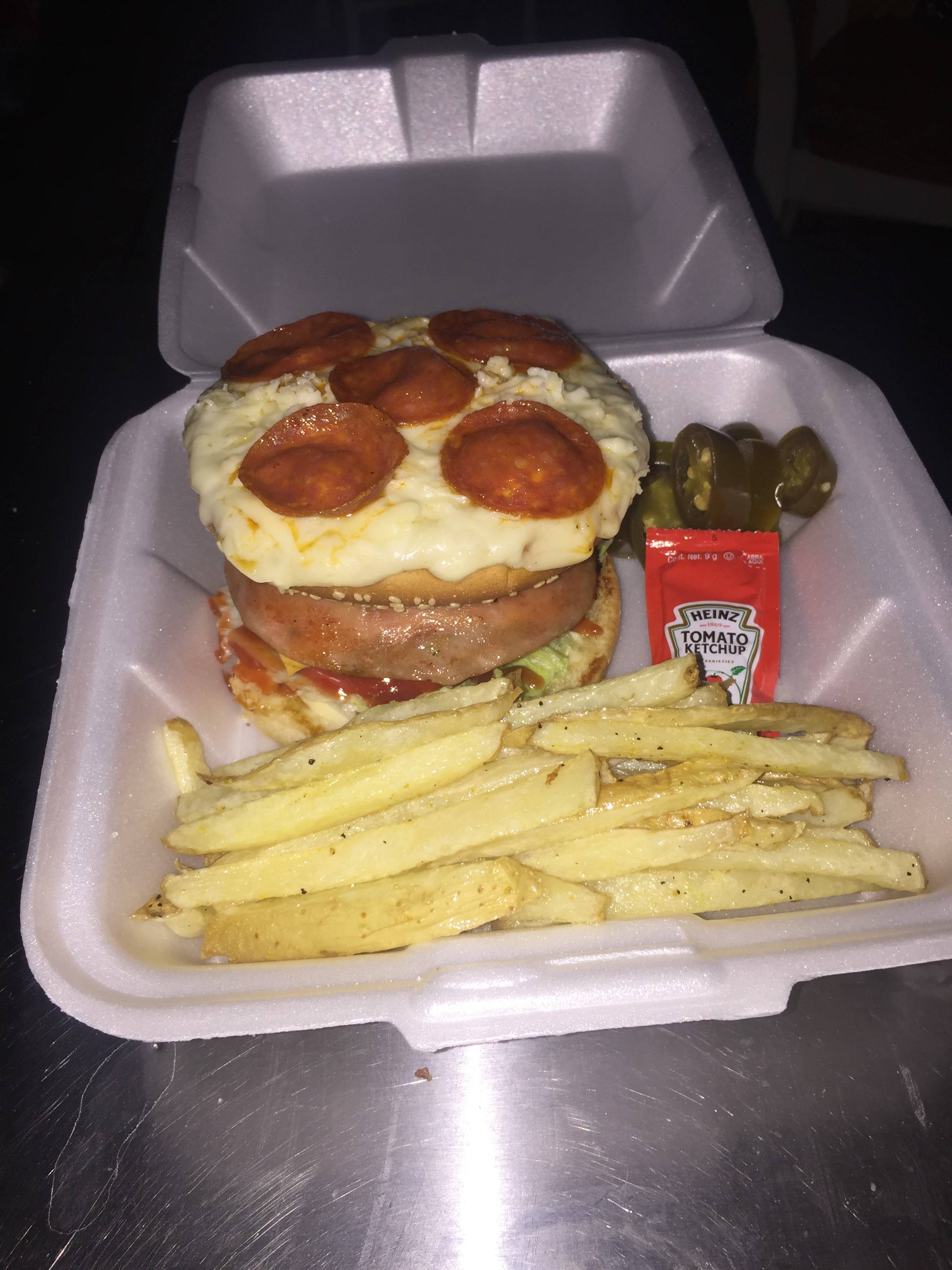 Tavo's kitchen image 10