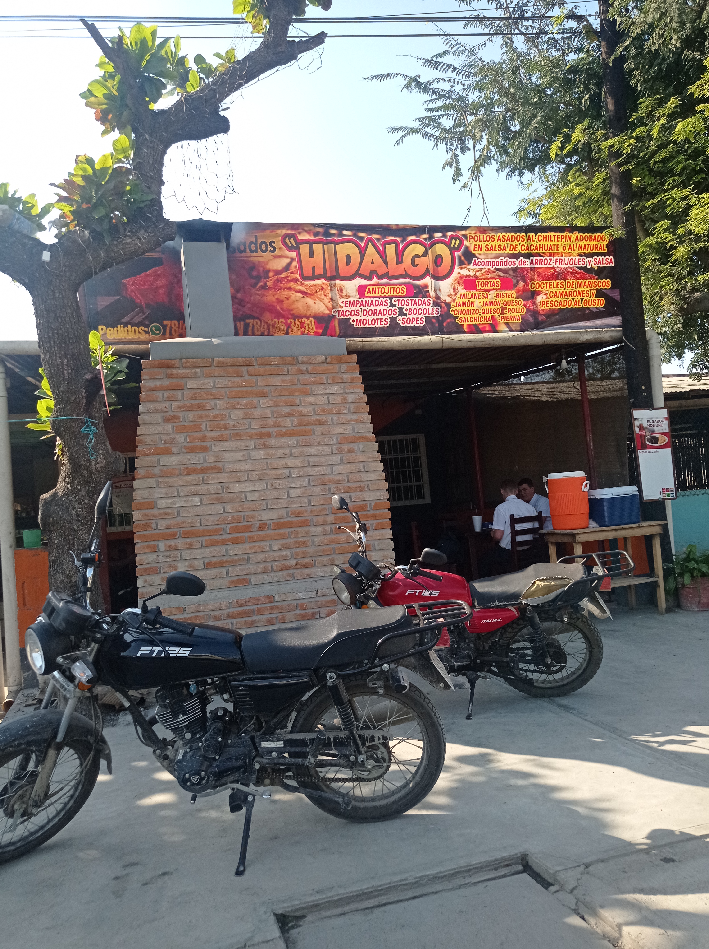 Pollos Hidalgo image 9