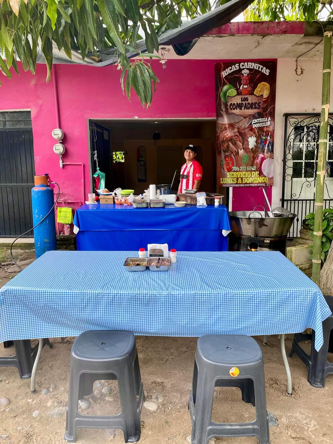 Carnitas "Los Compadres" image 2