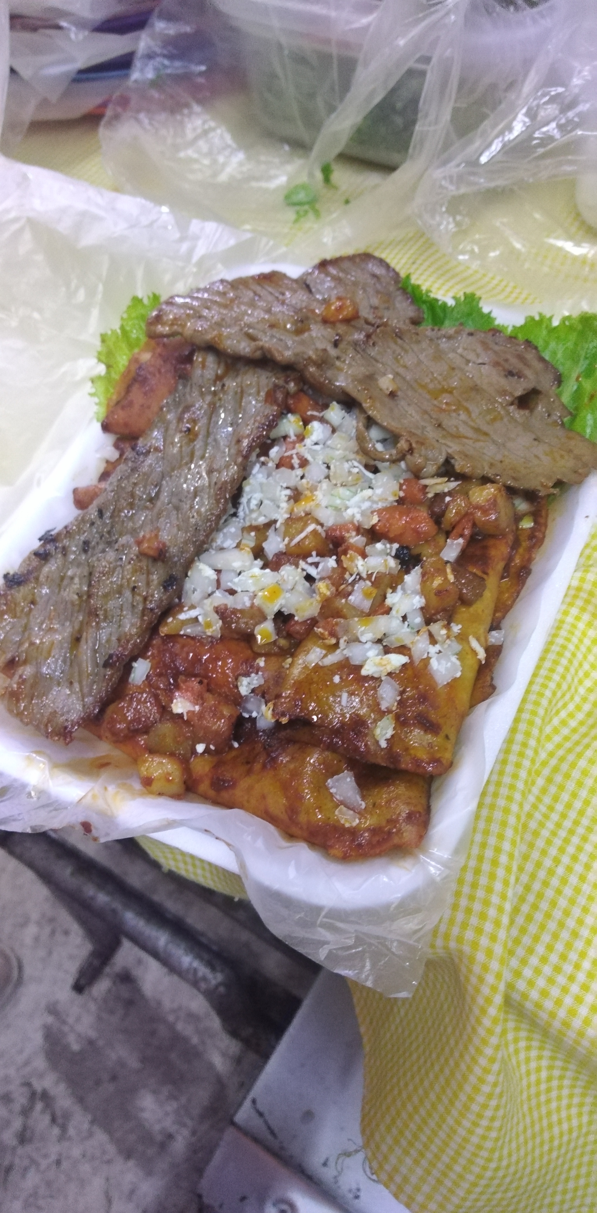 Taquería Los Perrones image 5