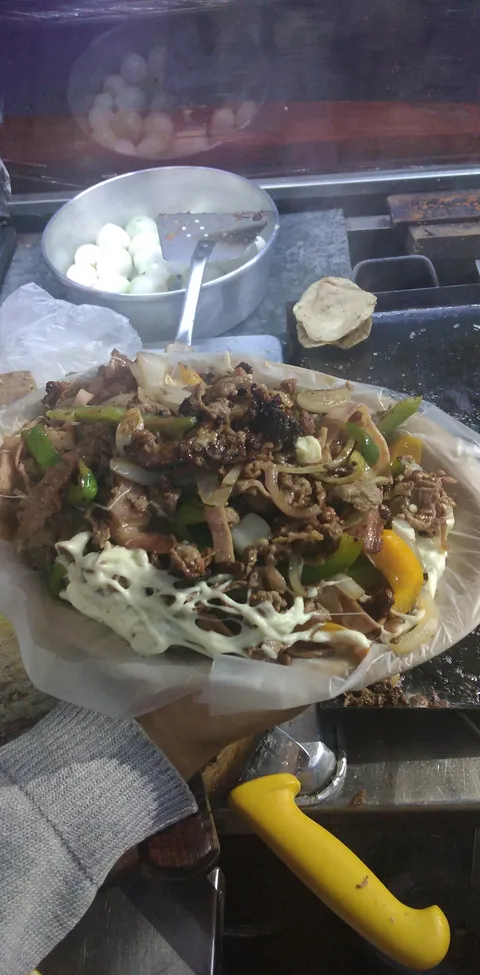 Taquería Los Perrones image 7