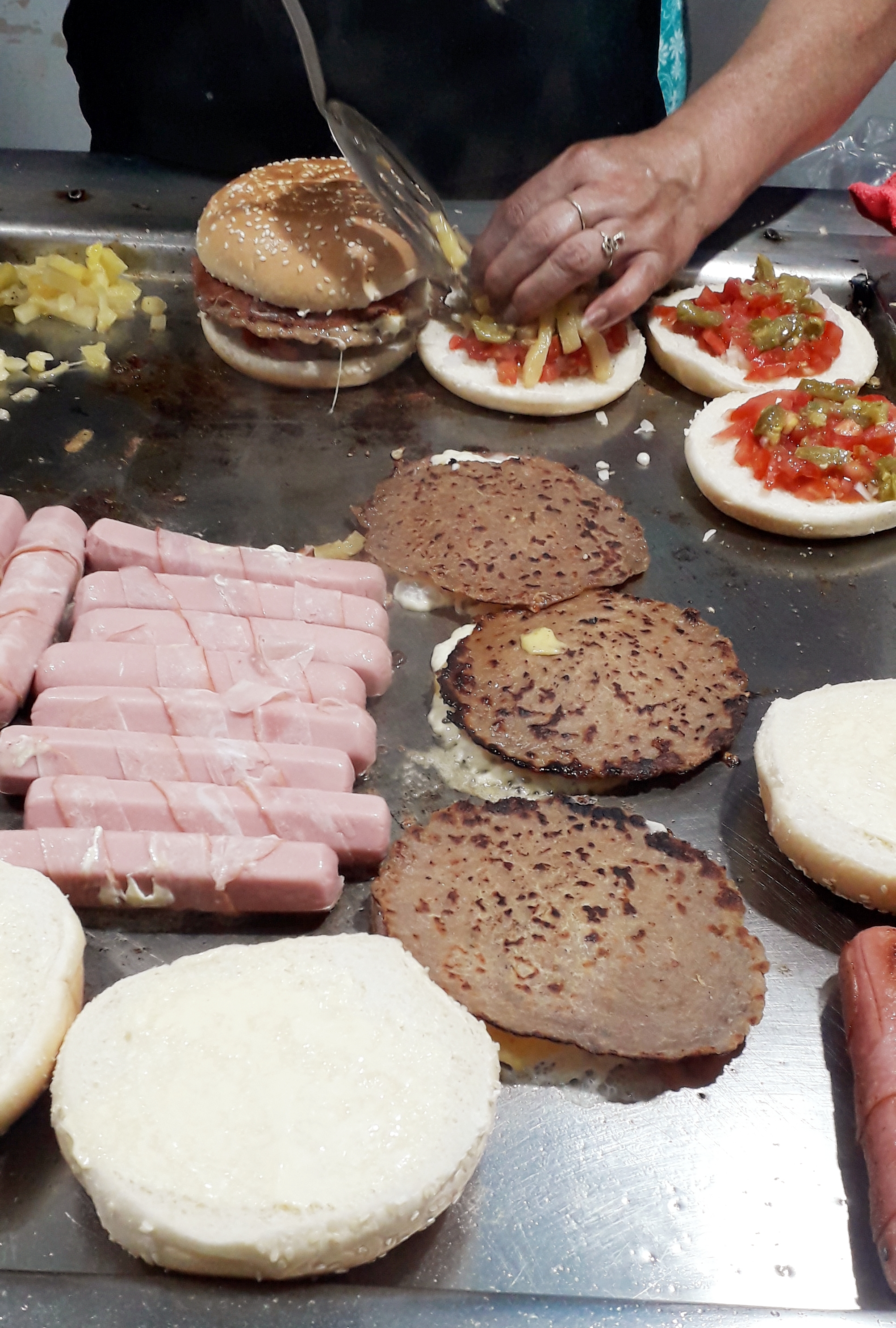 Hamburguesas La Flor de México image 4