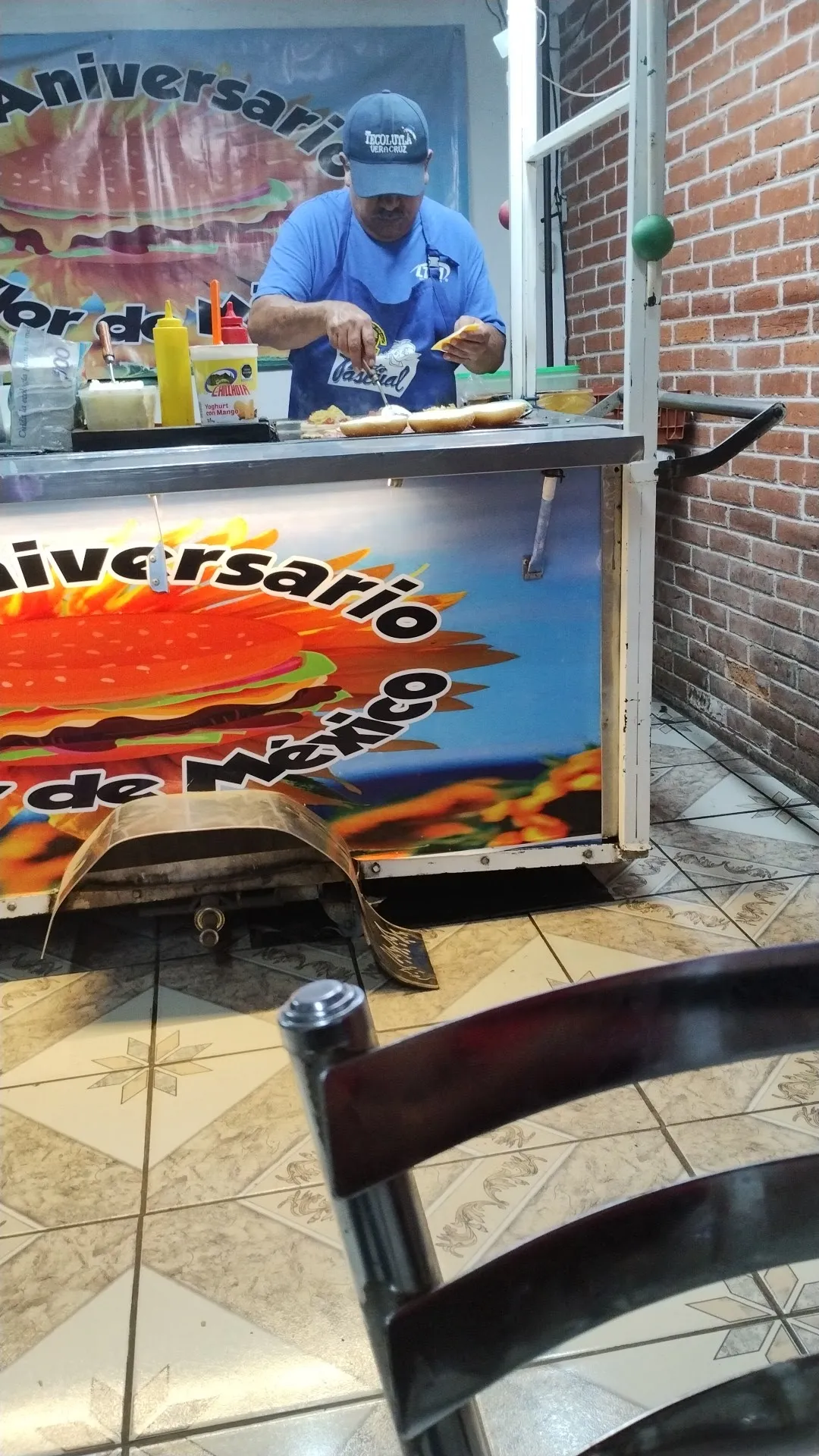 Hamburguesas La Flor de México image 6