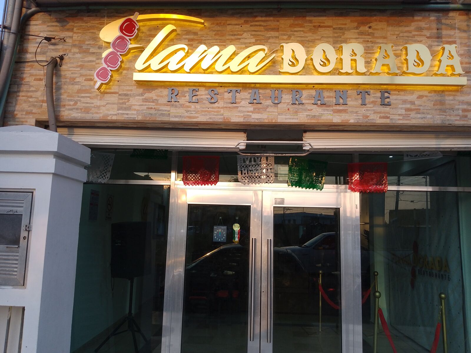 Flama Dorada image 10