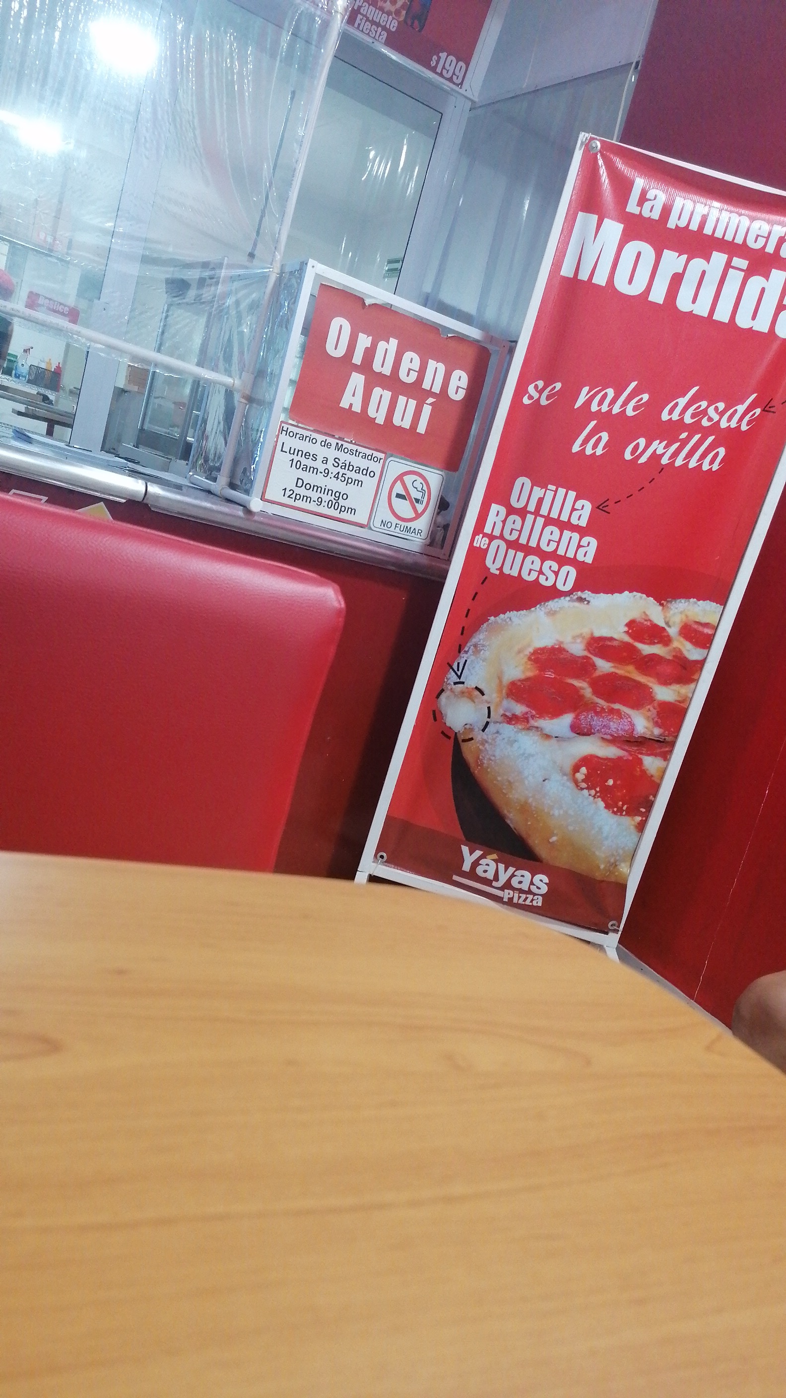 Yáyas Pizza image 4