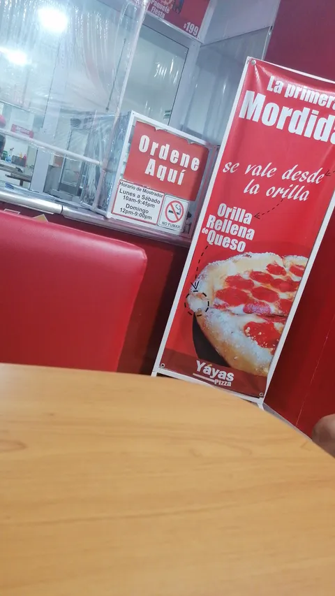 Yáyas Pizza image 4