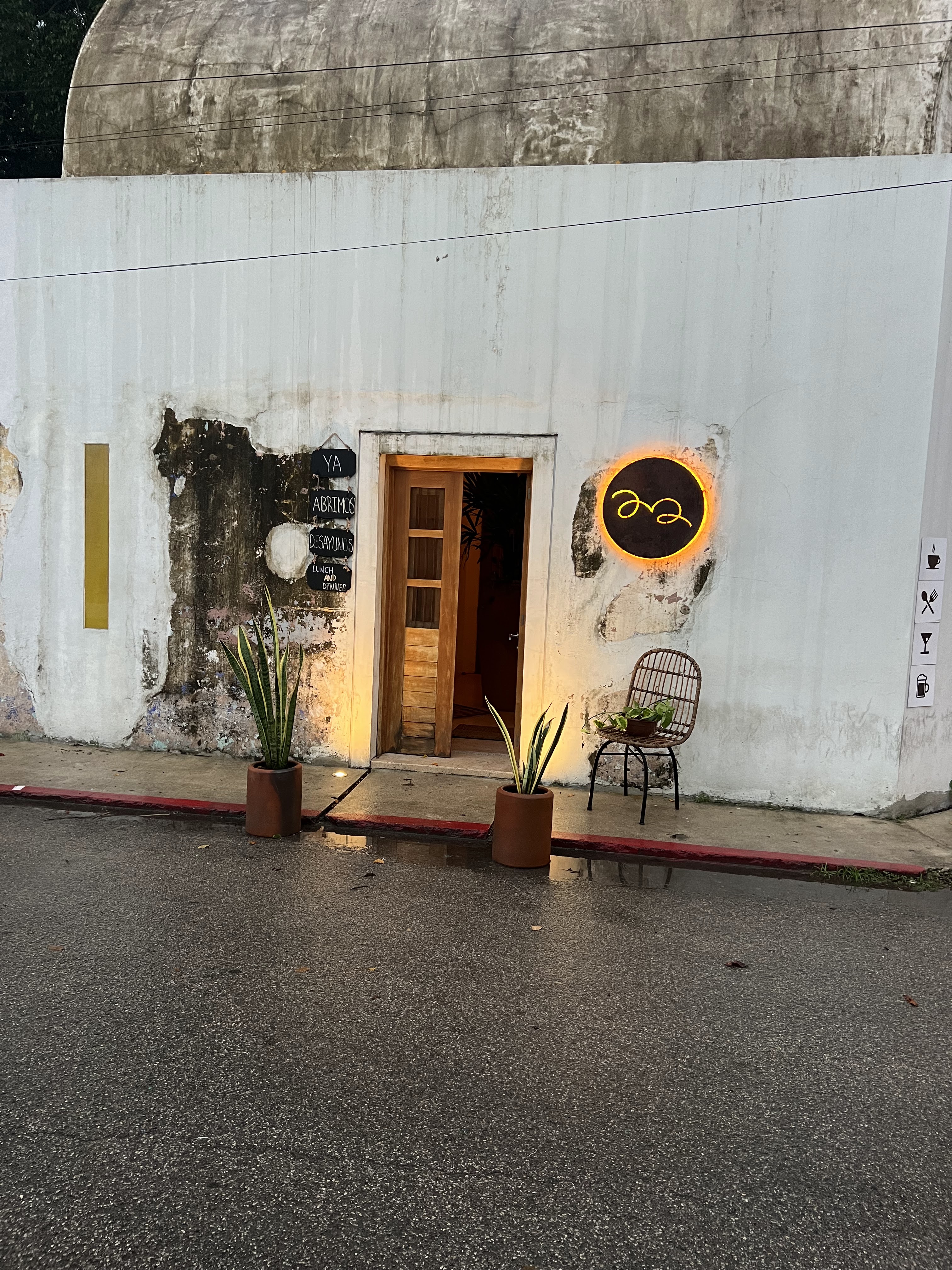 ONCE22 Cholul Brunch and Dinner image 1