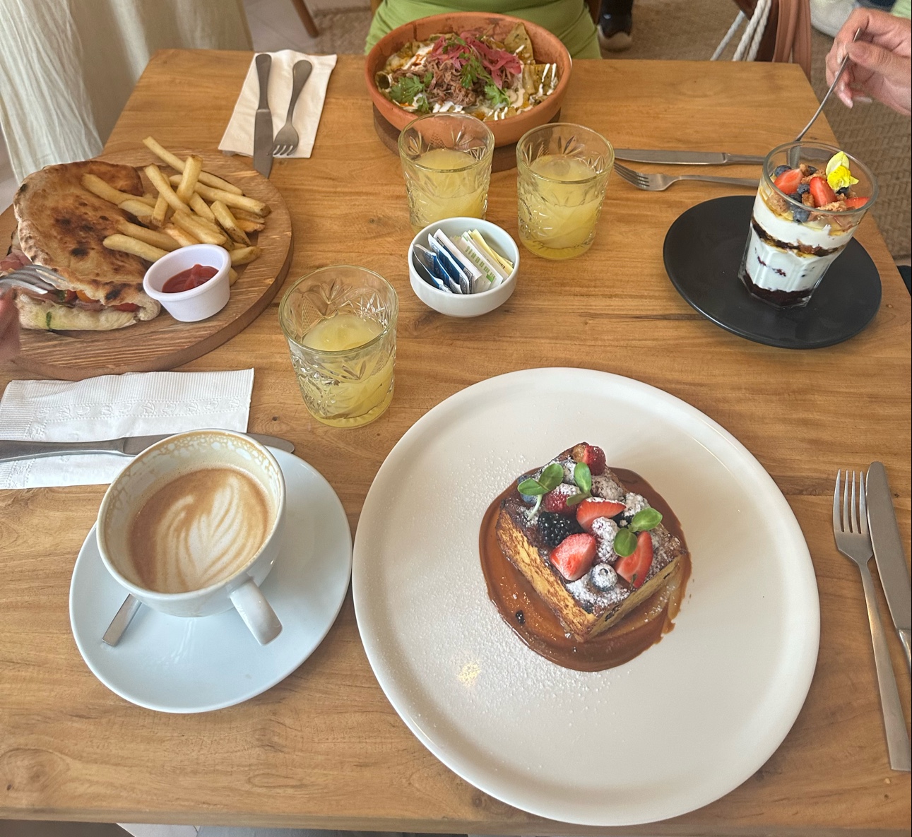 ONCE22 Cholul Brunch and Dinner image 7