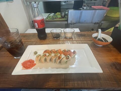 SUSHI DE PAPÁ CHOLUL image 7